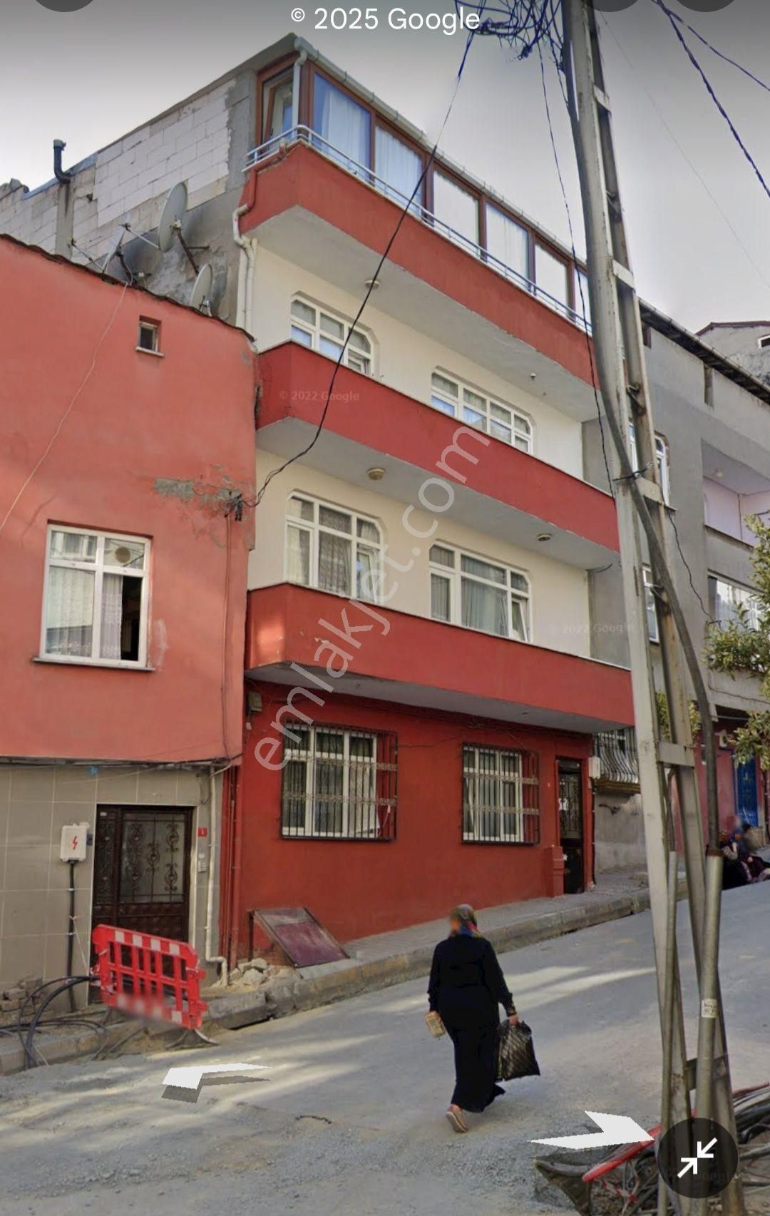 Demirkapı Mahallesinde Satılık Bina 147 M²
