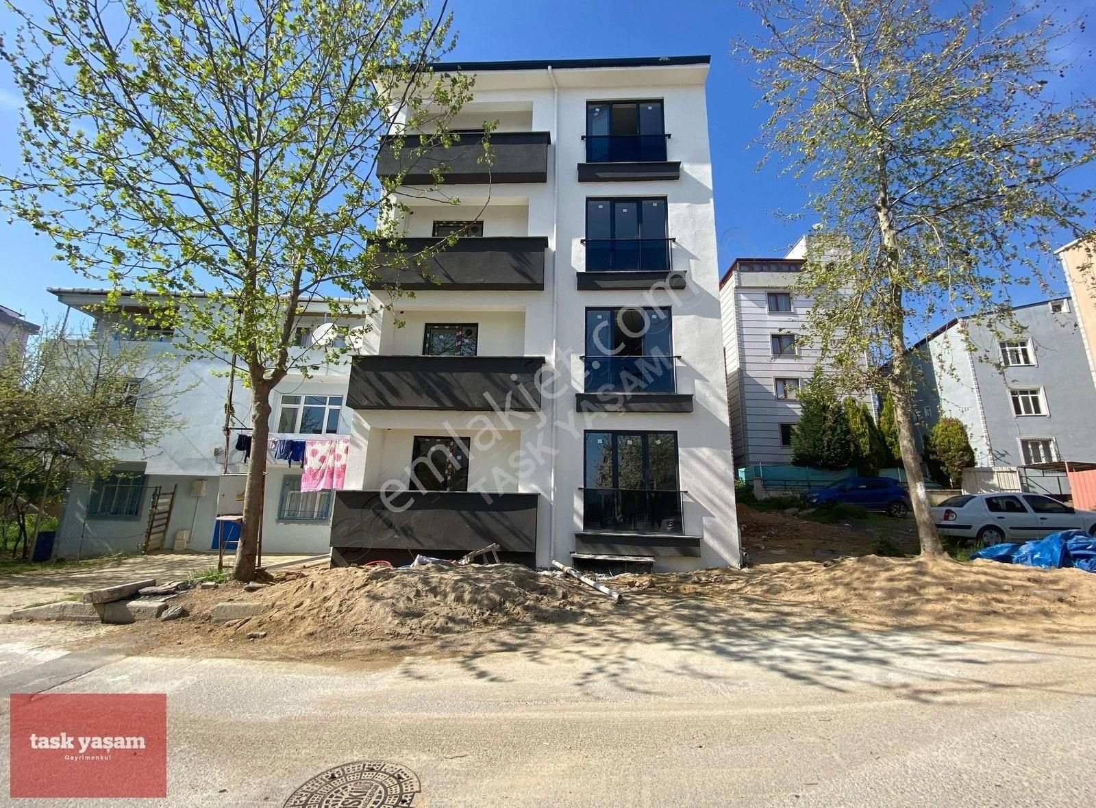 Tuzla M.sinan Müstakil Binada Ebeveyn Banyolu 3+1 Satılık Daire