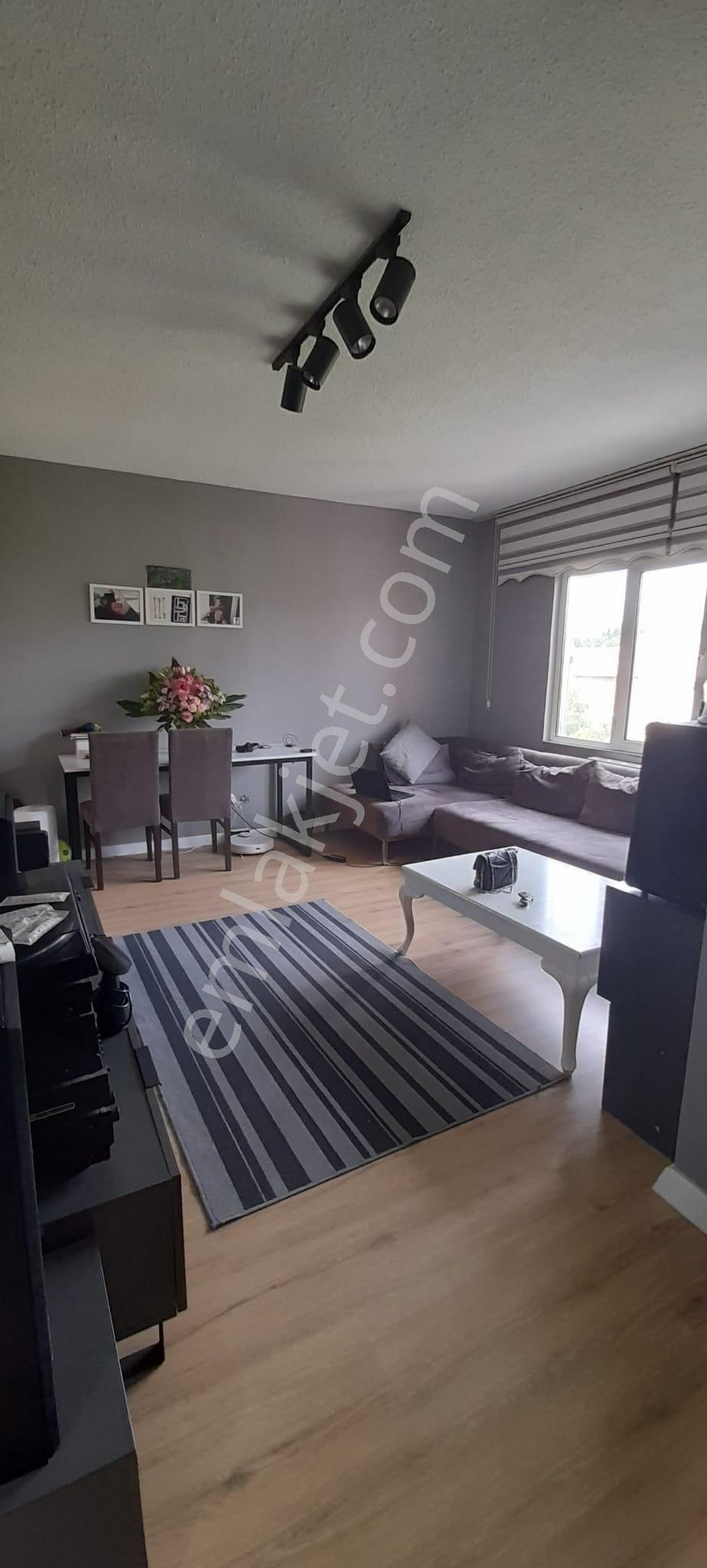 Atakent Mah. 2. Etap Papatya Sitesi Full Tadilatlı 1+1 Net 50 M2 Satılık Daire