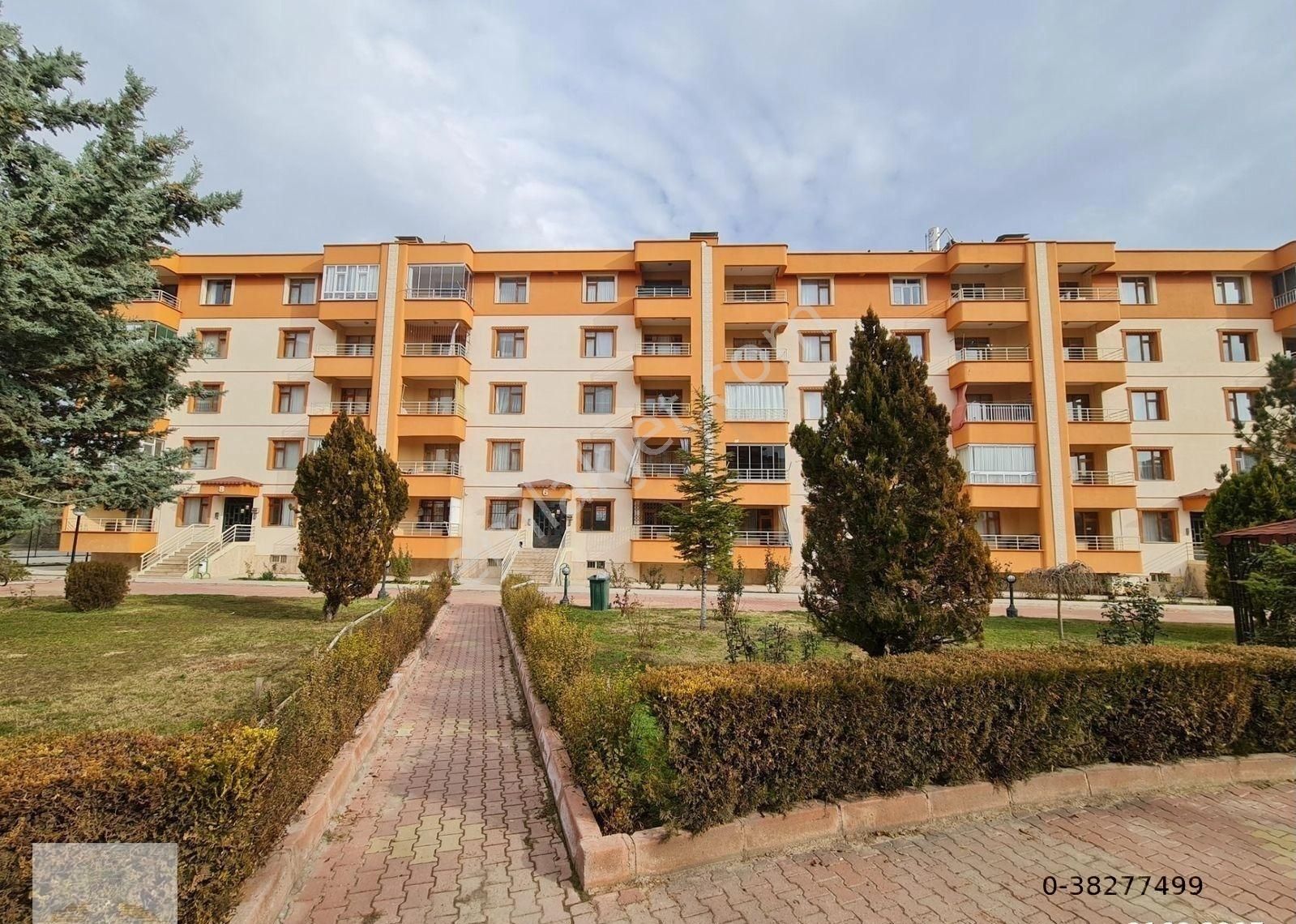 Uğur Emlak'tan Bosnada Site İçerisinde 3+1 Kiralık Daire