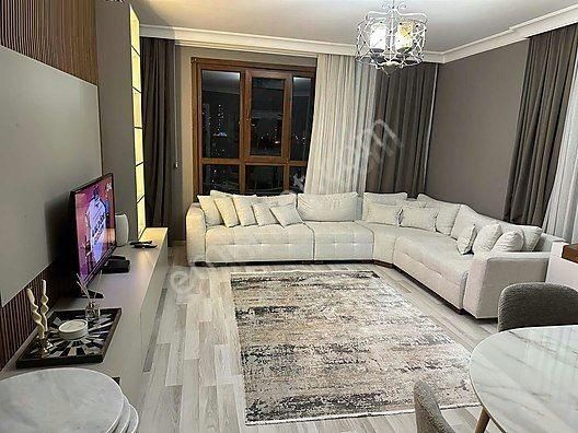 Asıa Emlaktan İnönüde Metroya Çok Yakın Etrafı Açık Site Özellikli 2+1