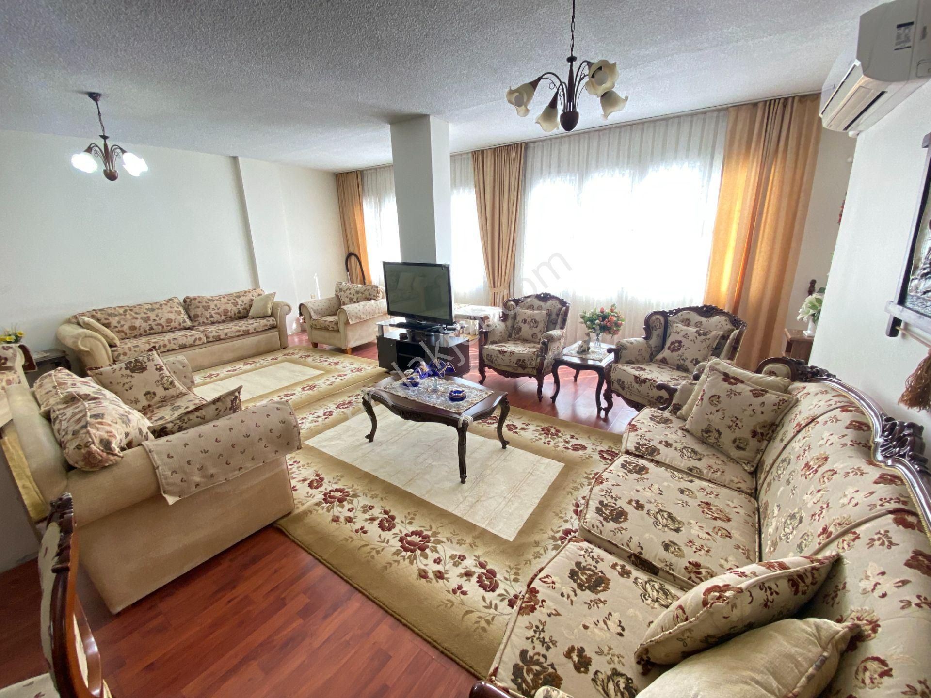 Kurtuluş'a Yakın 2+1 150 M2 Eşyalı Kiralık Daire(az Katlı Bina)