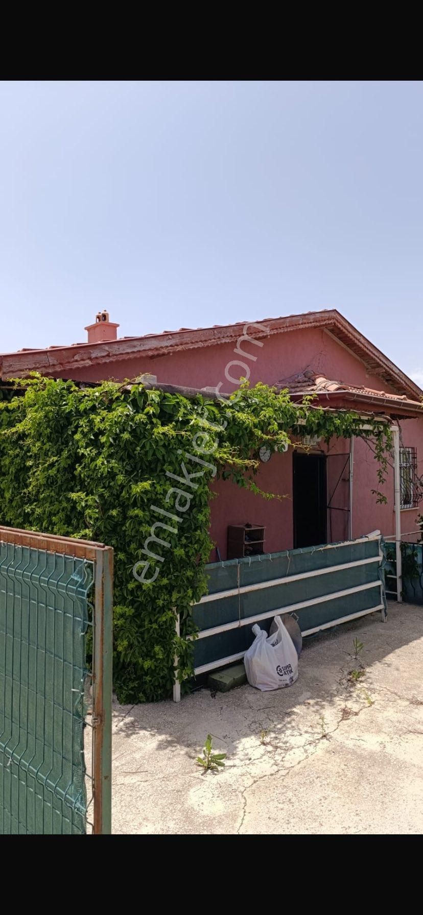 Doğa Kalbi Bahçeşehirde Takaslı Müstakil Ev, 398 M2 Bahçe İçinde. Açıklamayı Okuyunuz