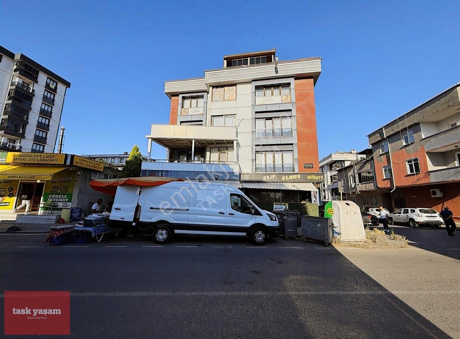 Tuzla Mimar Sinan Cadde Müstakil Bina Teraslı Satılık 3+1 Daire