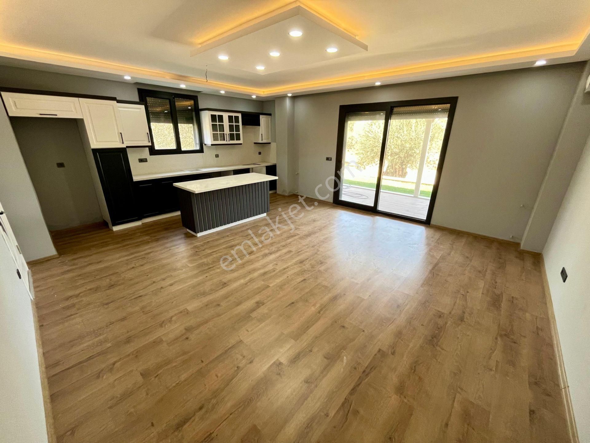 Sezgin Emlak'tan Güre'de 6+1 Deniz Manzaralı Satılık Lüx Triplex - Görsel 11