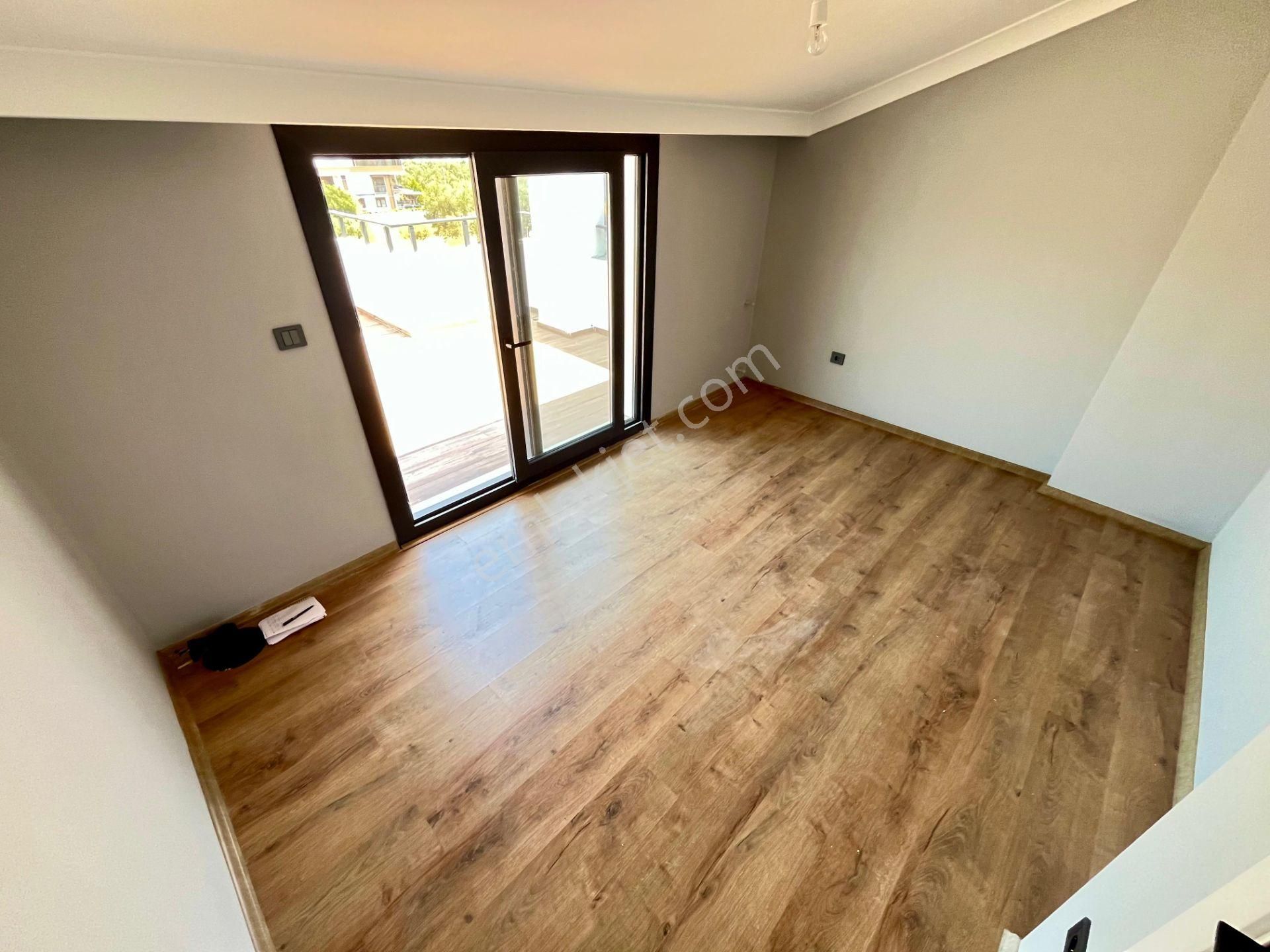 Sezgin Emlak'tan Güre'de 6+1 Deniz Manzaralı Satılık Lüx Triplex - Görsel 24