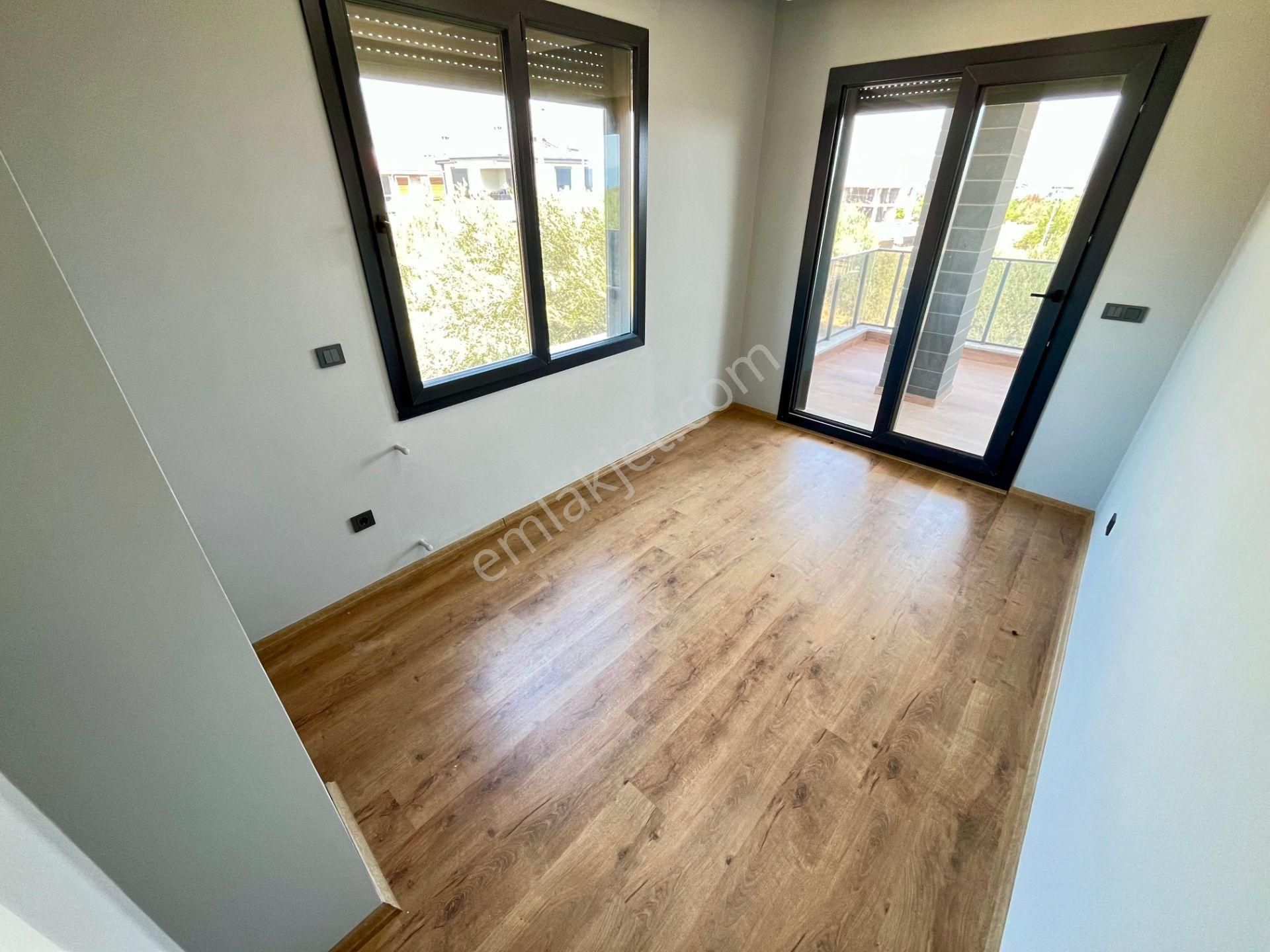Sezgin Emlak'tan Güre'de 6+1 Deniz Manzaralı Satılık Lüx Triplex - Görsel 20
