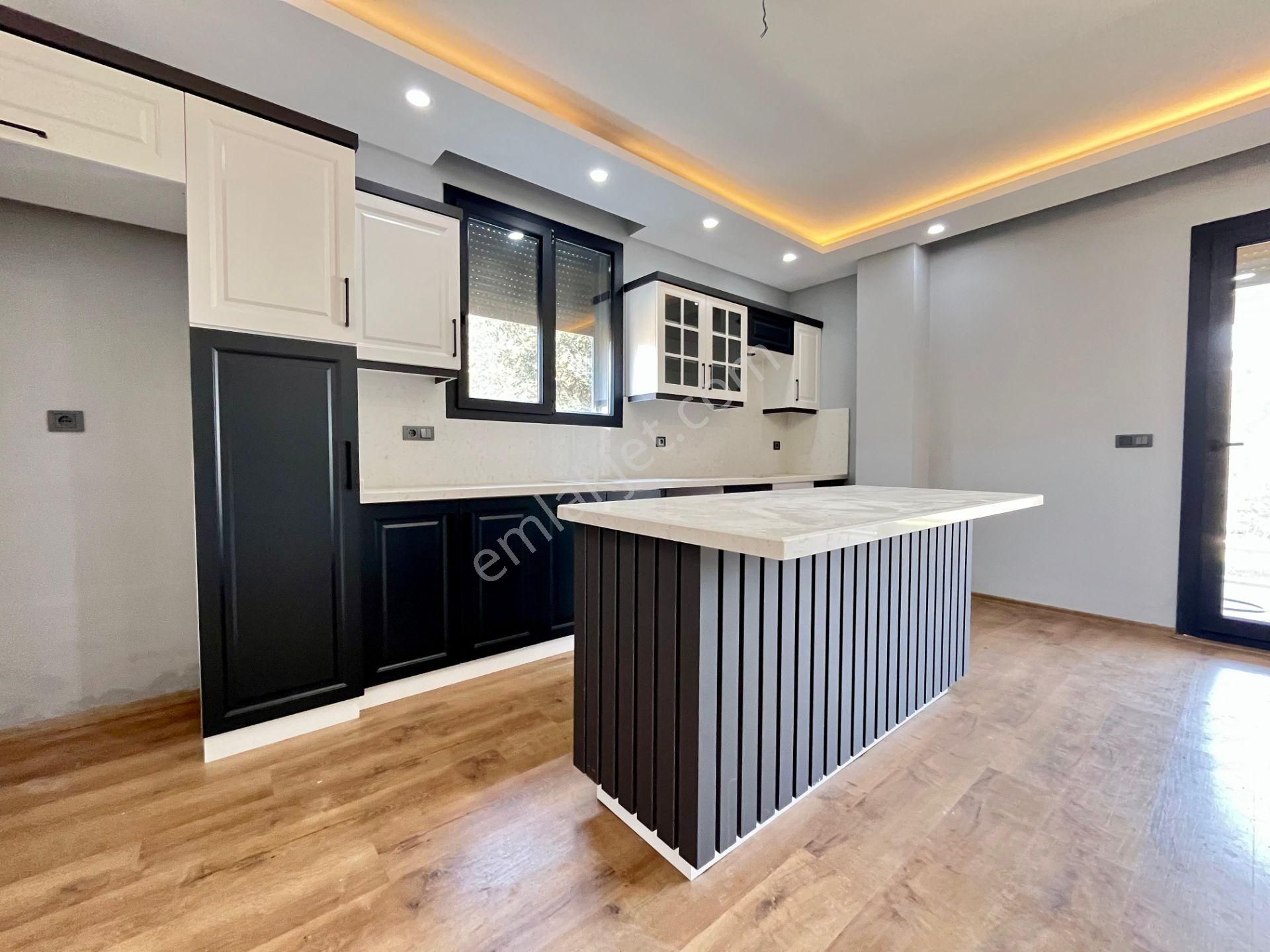 Sezgin Emlak'tan Güre'de 6+1 Deniz Manzaralı Satılık Lüx Triplex - Görsel 9