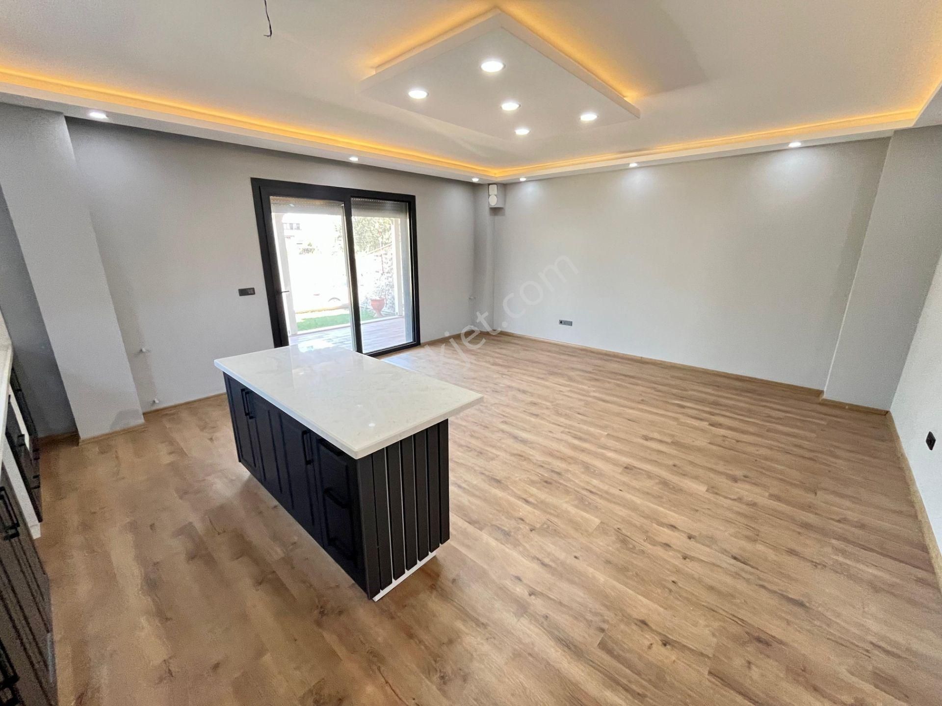 Sezgin Emlak'tan Güre'de 6+1 Deniz Manzaralı Satılık Lüx Triplex - Görsel 10