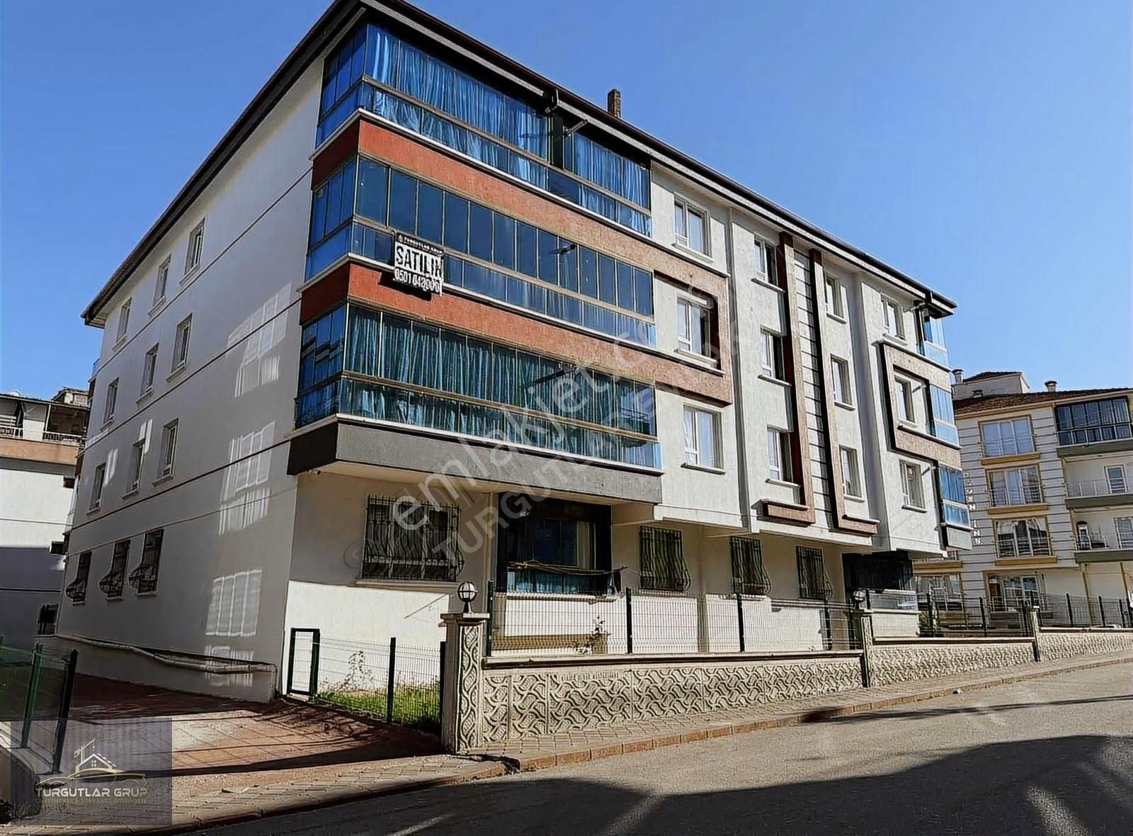 Turgutlar'dan Fırsat 4+1 Ebeveyn Teras Balkon Arakat Kaçmaz.!