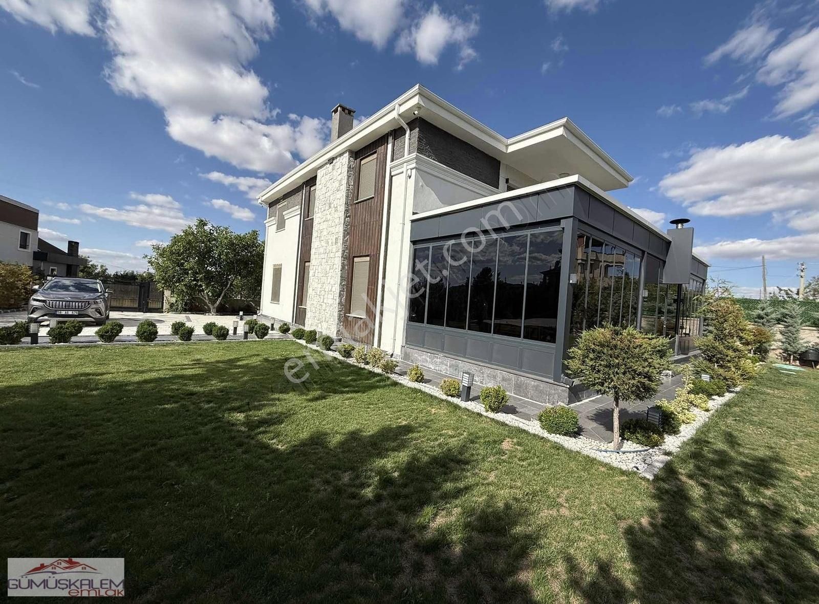 Hisarcık Mahallesinde Lüx Villa