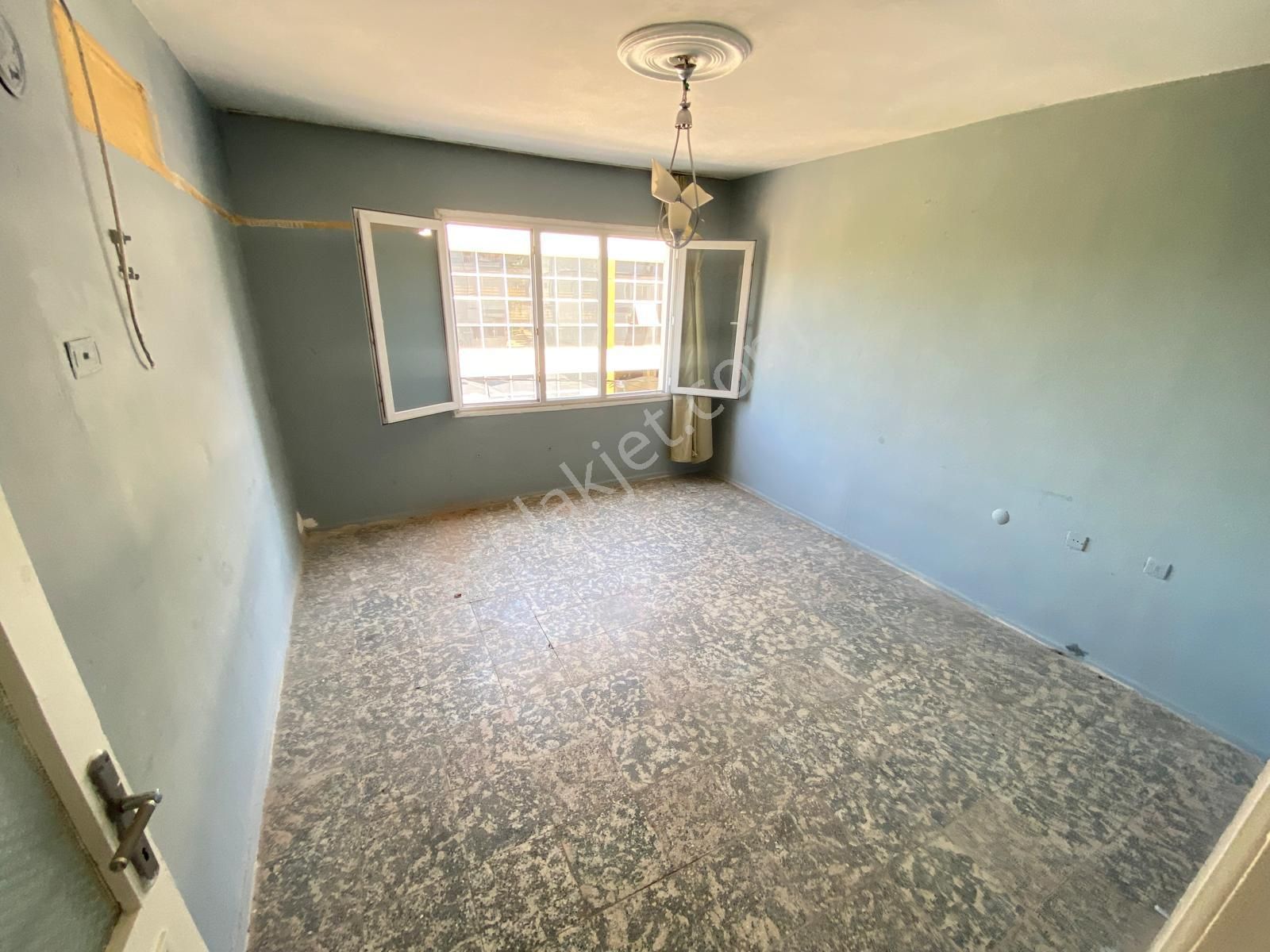 Acill Konak Ulubatlı Mah.de (toros) 3+1 110m2 Ayrı Mutfak Arakat Satılık Daire