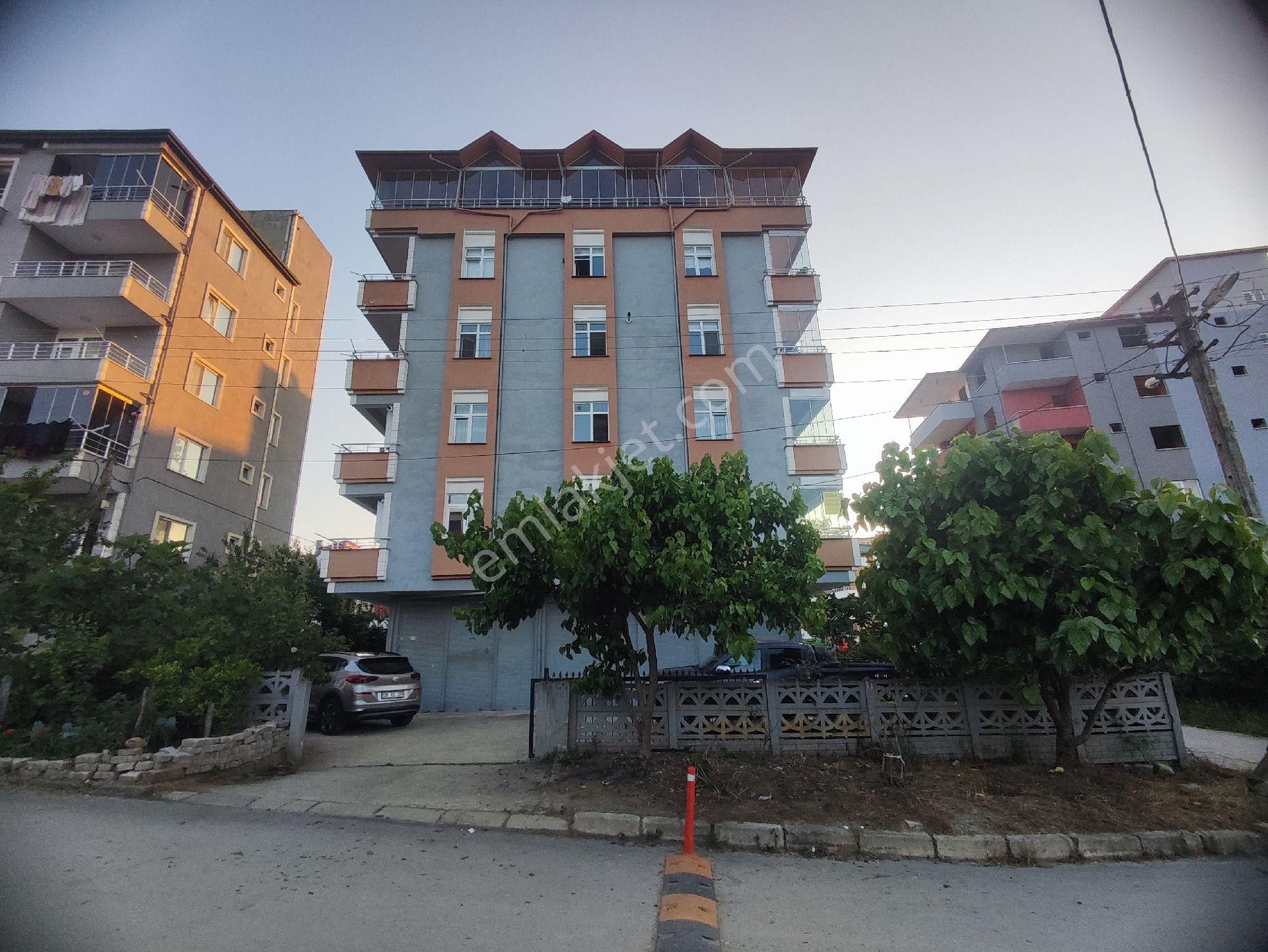 Uzman Emlak'tan Sanayi Mahallesi'nde 3+1 160 Metrekare Doğalgazlı Kiralık Daire