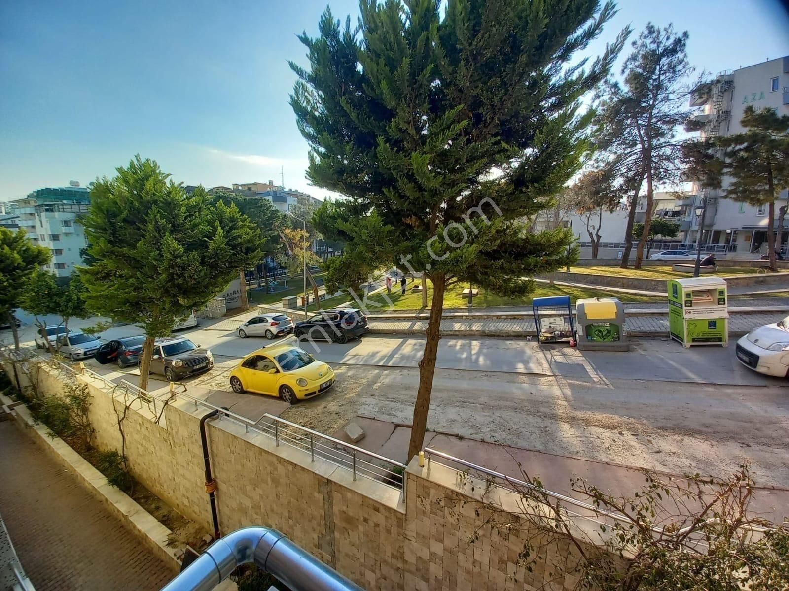 Kuşadası Cumhuriyet Mah 2+1 Daire