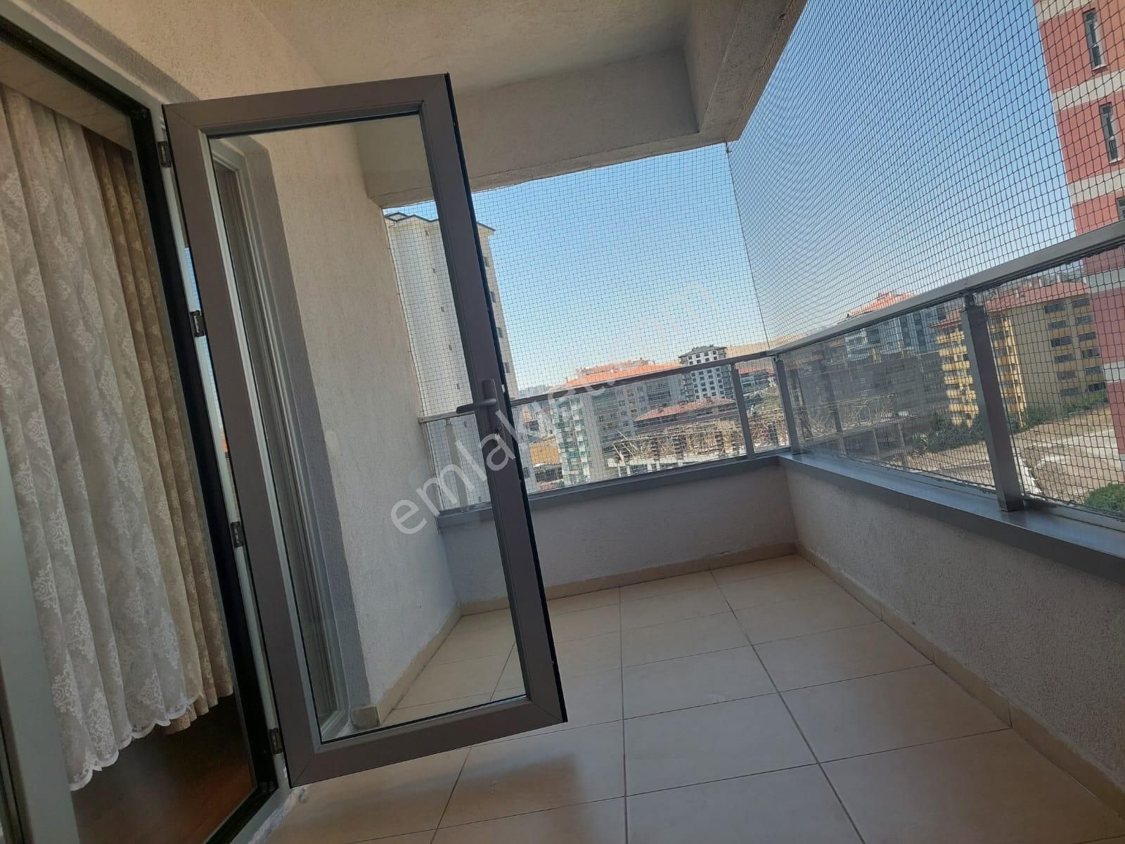 Fatih Sultan Mehmet Caddesinde Ebeveyn Banyolu 4+1 Satılık Daire - Görsel 34