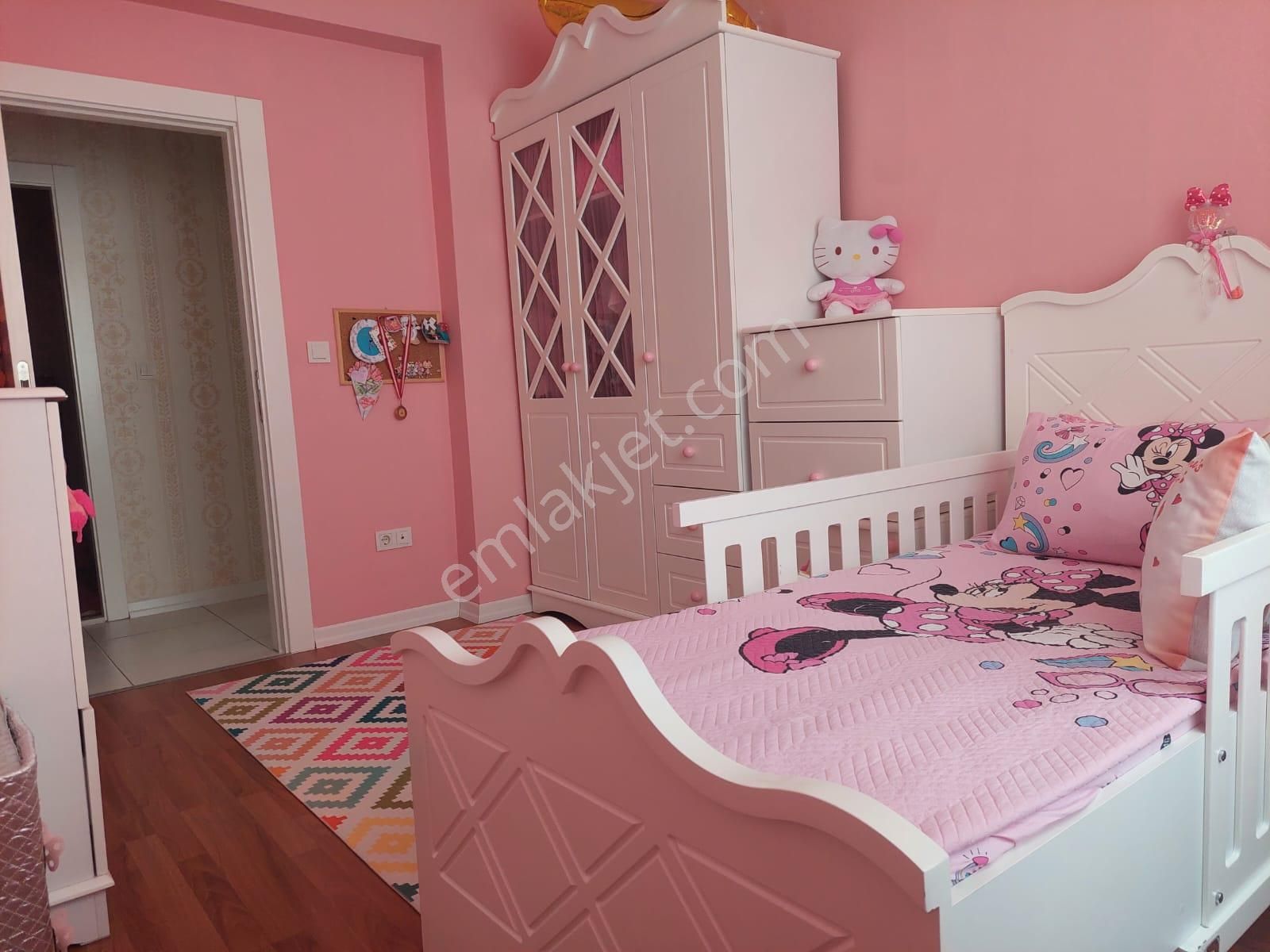 Fatih Sultan Mehmet Caddesinde Ebeveyn Banyolu 4+1 Satılık Daire - Görsel 23