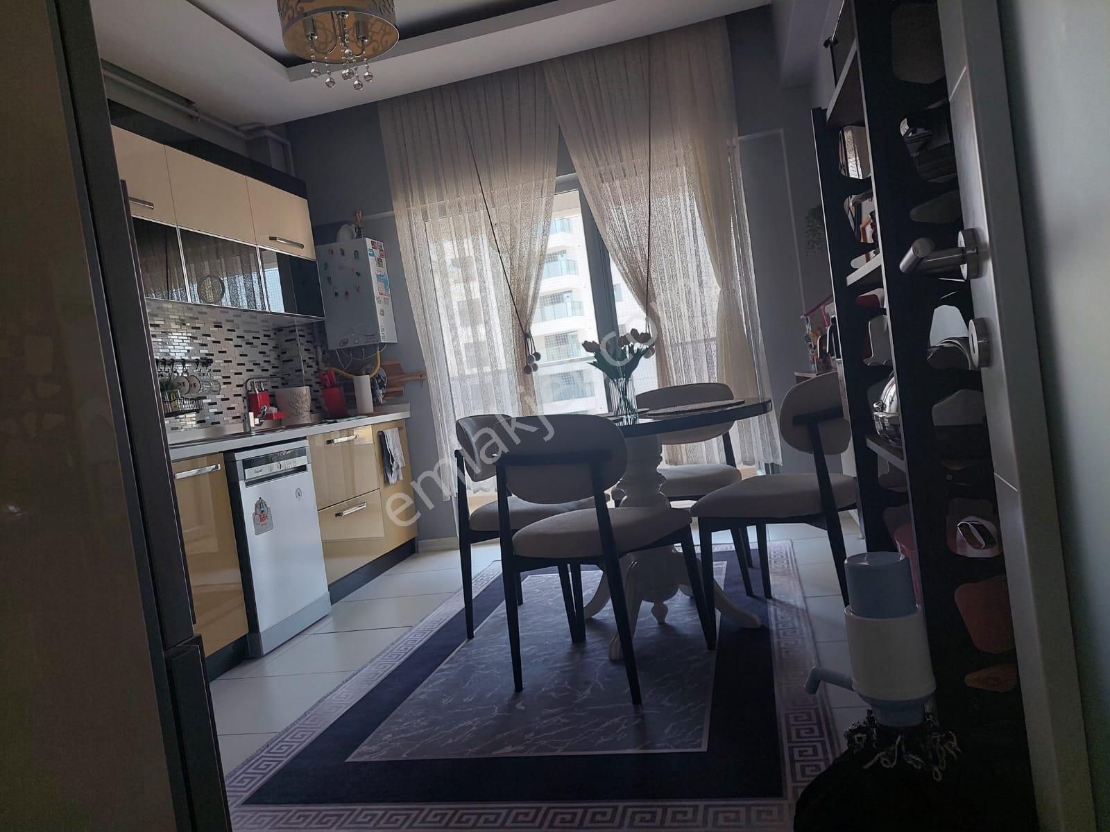 Fatih Sultan Mehmet Caddesinde Ebeveyn Banyolu 4+1 Satılık Daire - Görsel 33