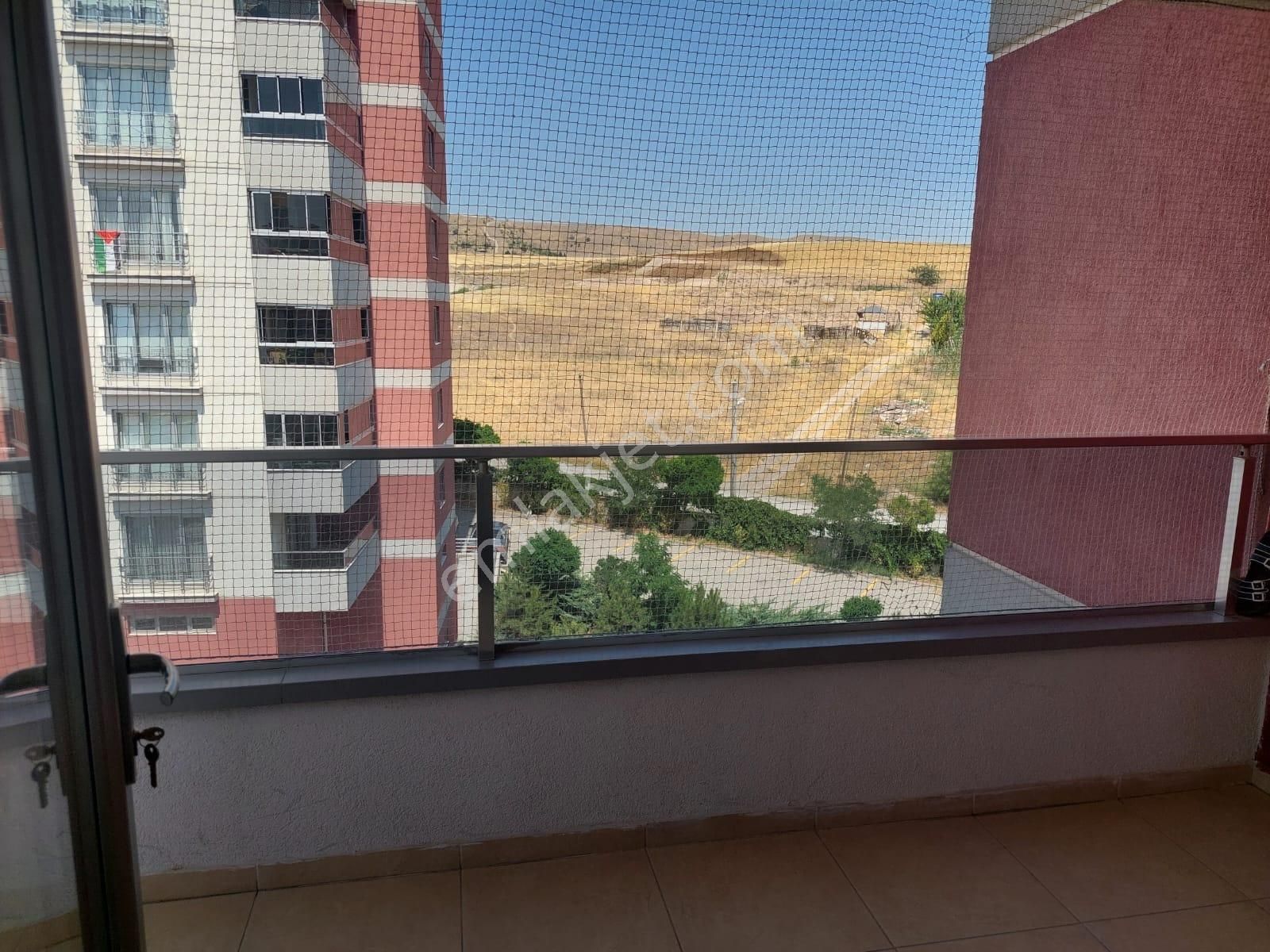 Fatih Sultan Mehmet Caddesinde Ebeveyn Banyolu 4+1 Satılık Daire - Görsel 35