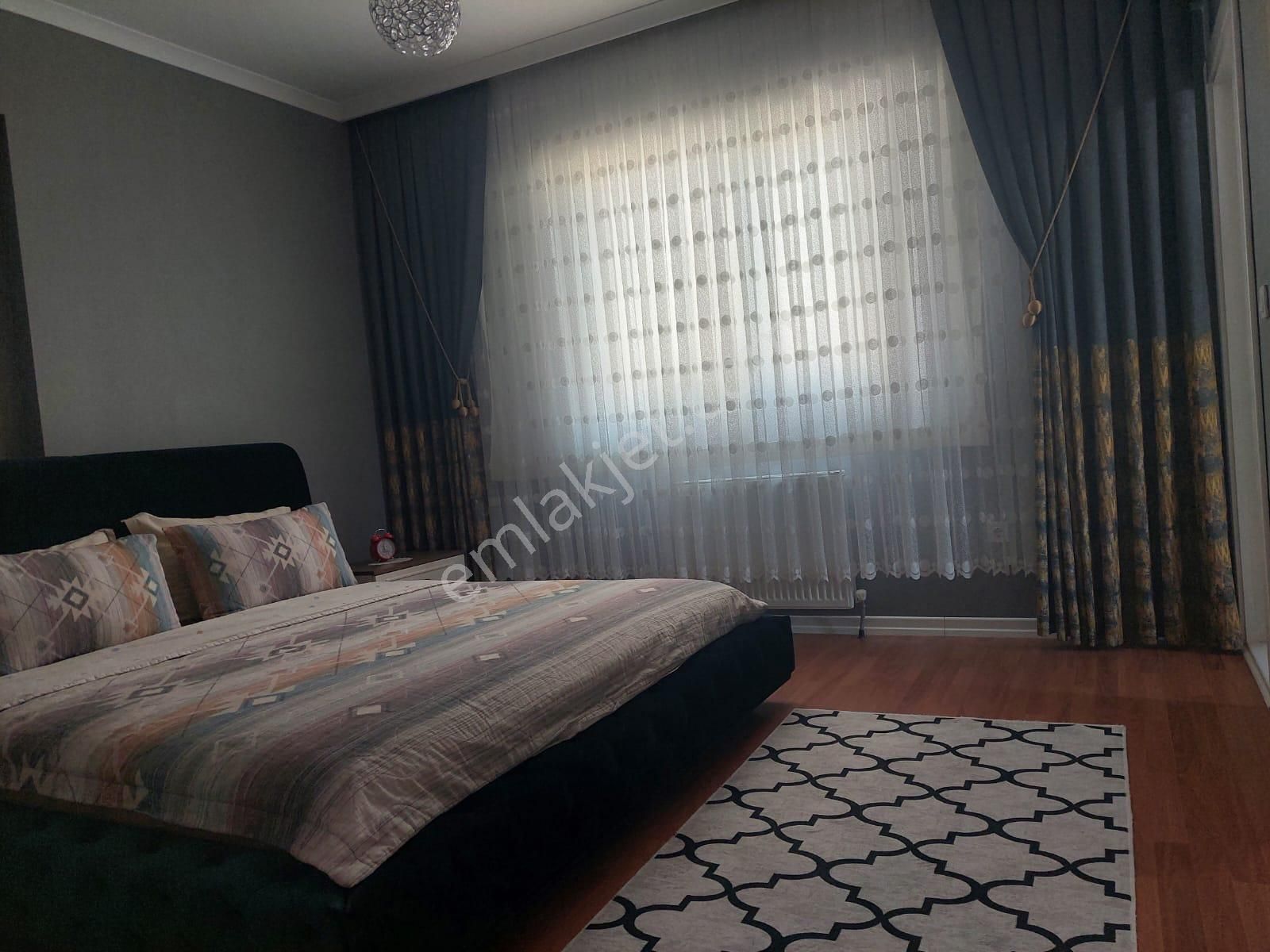 Fatih Sultan Mehmet Caddesinde Ebeveyn Banyolu 4+1 Satılık Daire - Görsel 19