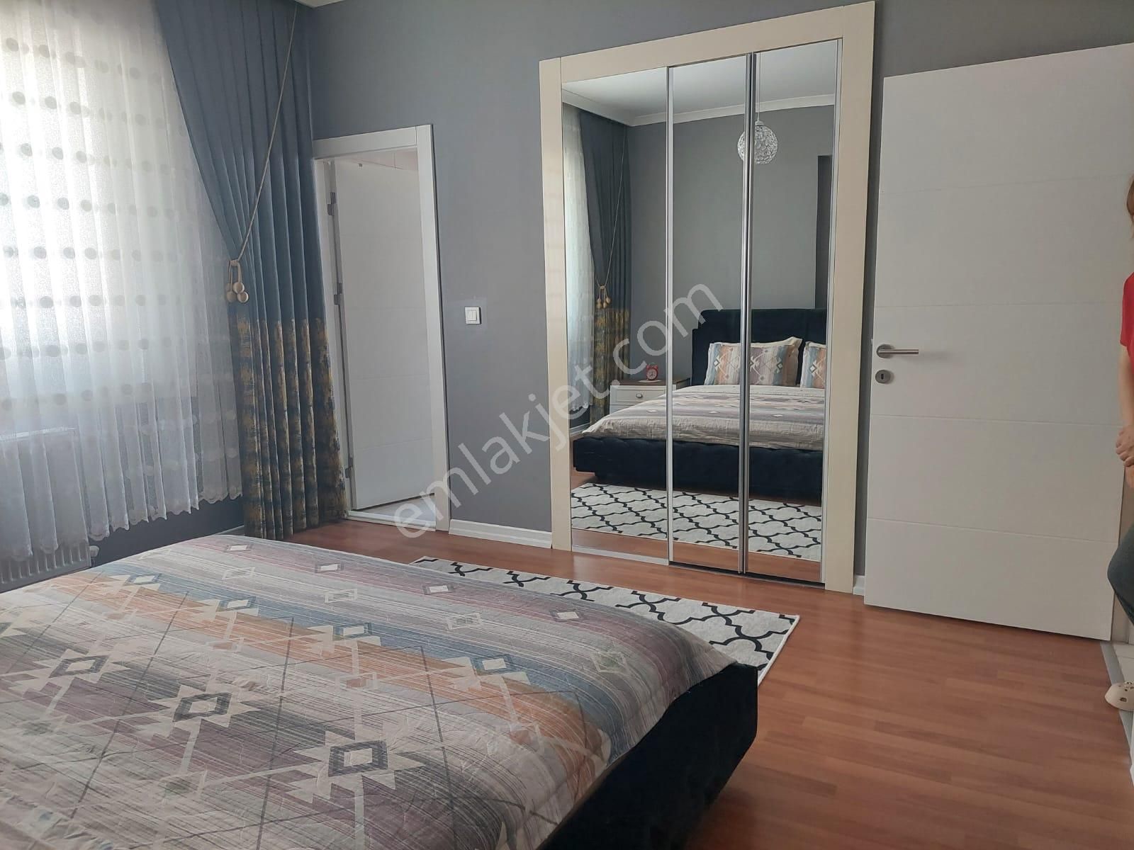 Fatih Sultan Mehmet Caddesinde Ebeveyn Banyolu 4+1 Satılık Daire - Görsel 12