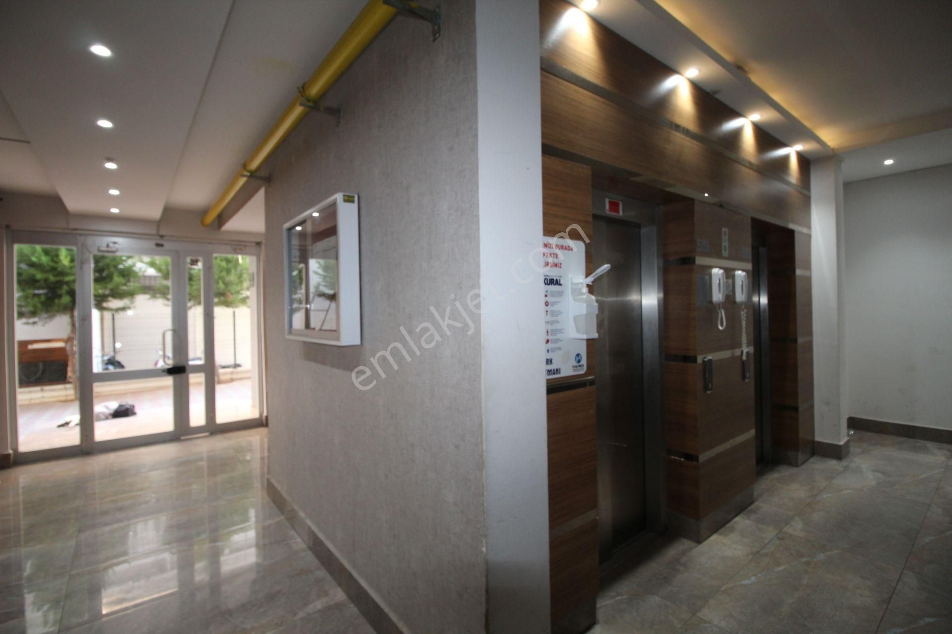 İdol'den Medical Park Hastane Civarı D.gazlı Kiralık 1+1 1080ik