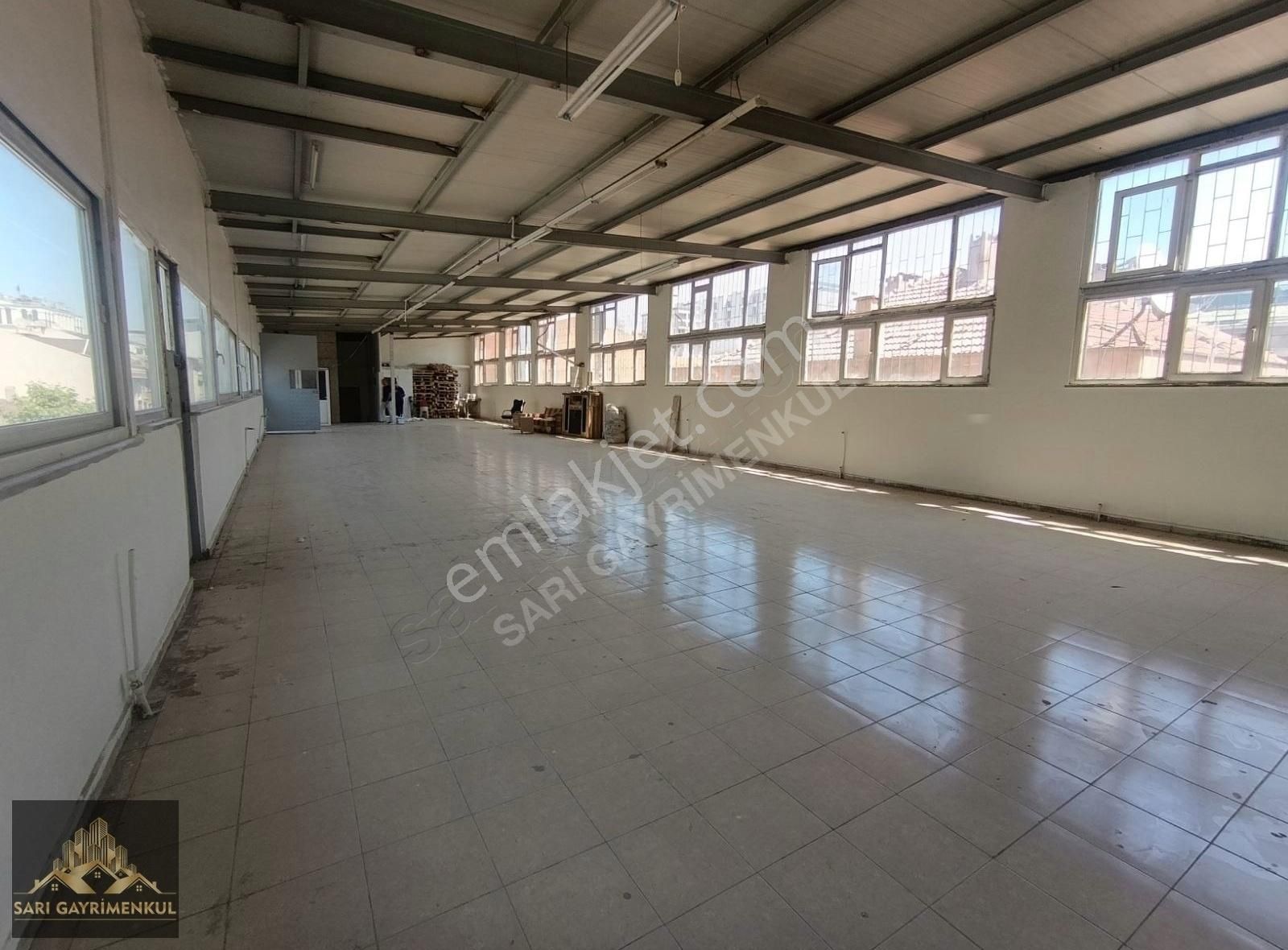 Sarı Gayrimenkulden Kiralık İş Yeri