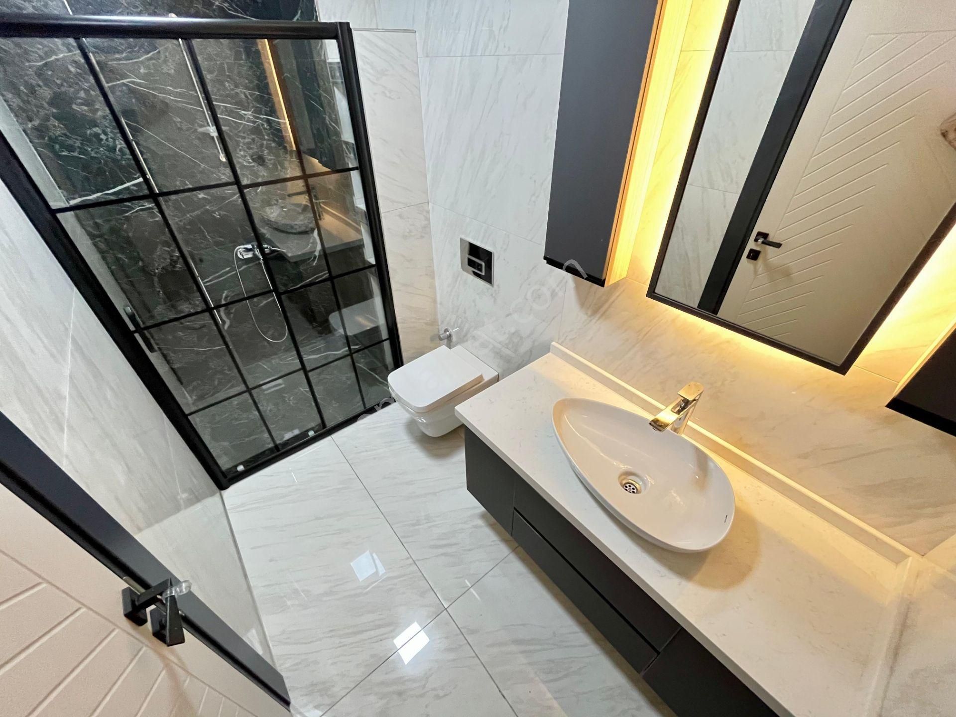 Akçay Sezgin Emlaktan Güre Sahilde Denize 300 Metre 3+1 Triplex Villa - Görsel 14