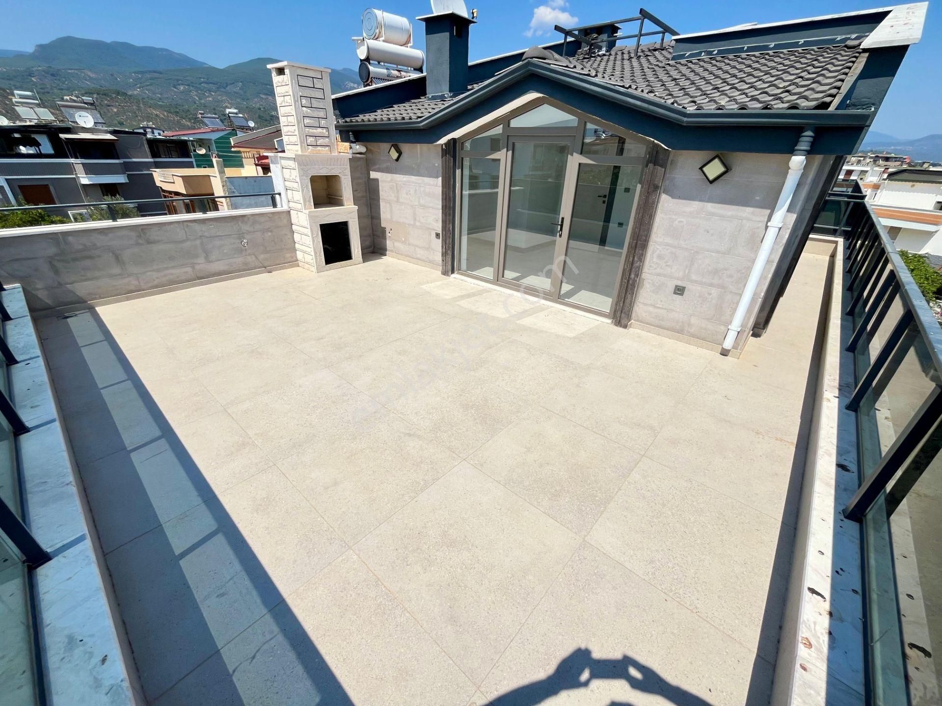 Akçay Sezgin Emlaktan Güre Sahilde Denize 300 Metre 3+1 Triplex Villa - Görsel 30