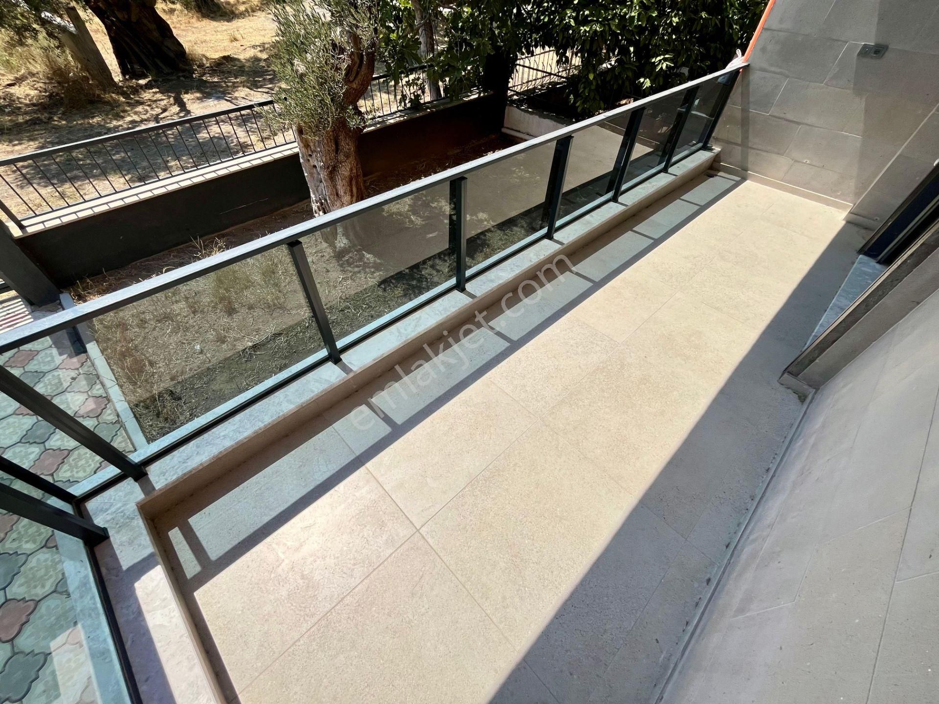 Akçay Sezgin Emlaktan Güre Sahilde Denize 300 Metre 3+1 Triplex Villa - Görsel 34