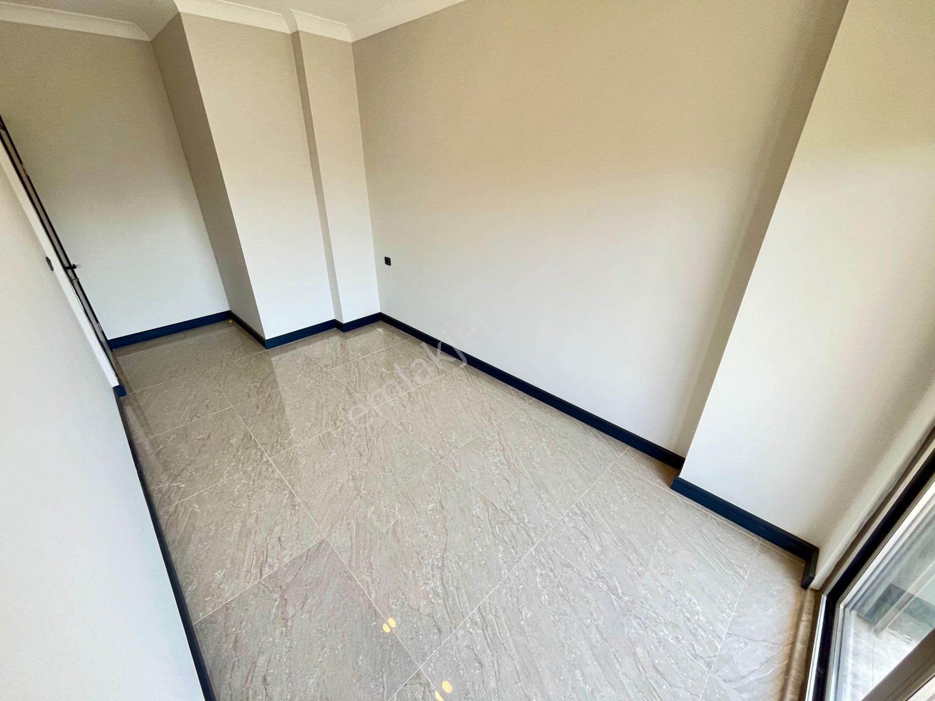 Akçay Sezgin Emlaktan Güre Sahilde Denize 300 Metre 3+1 Triplex Villa - Görsel 9