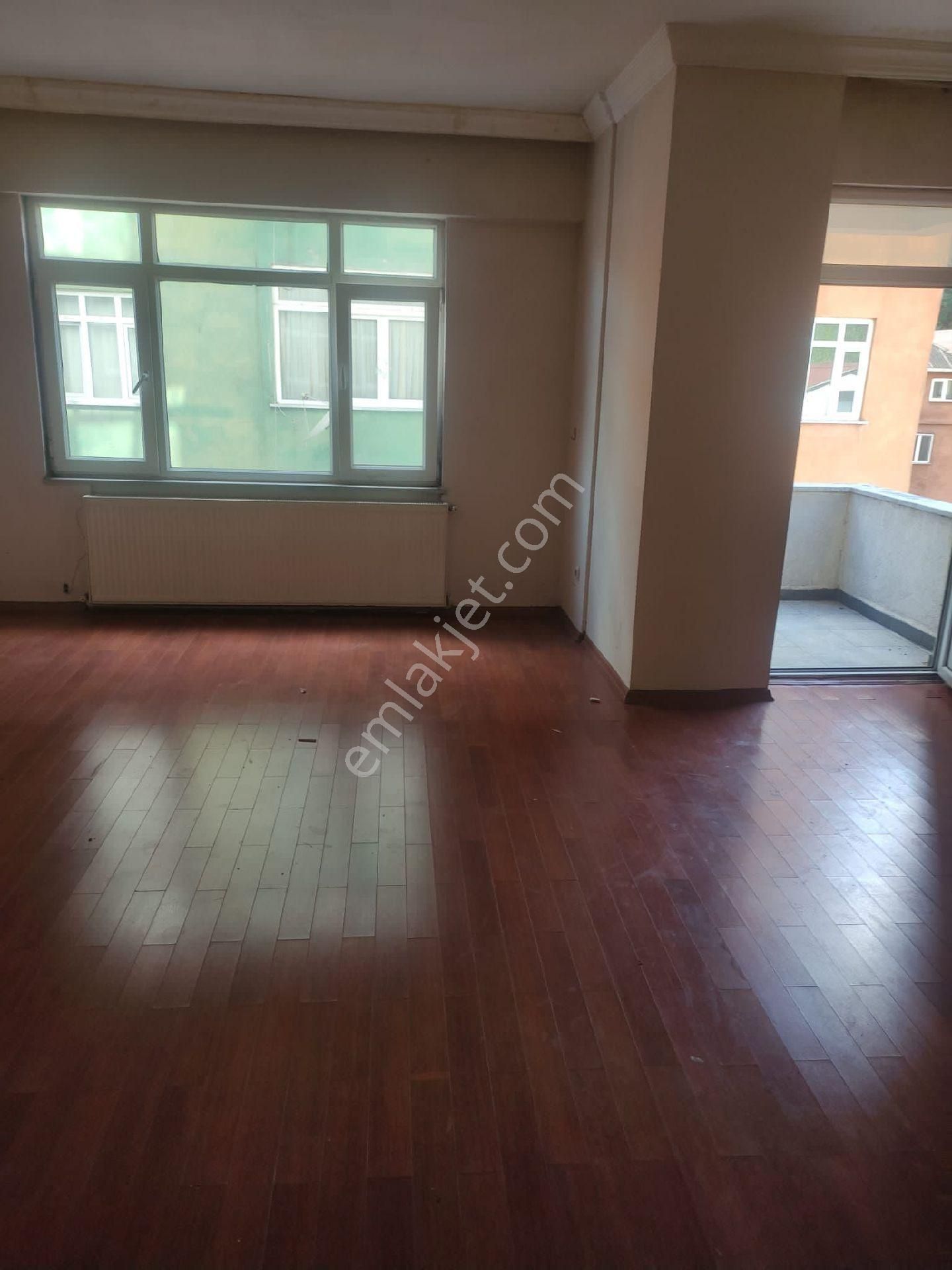 Ayazağa Mahallesinde 2+1 Kiralık Daire.
