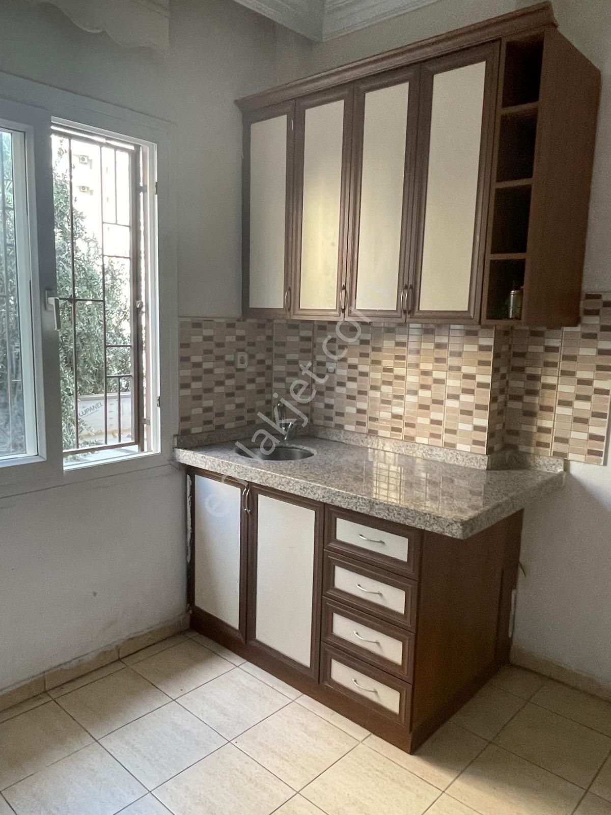 Karınca'dan Menders Mh'de 1+1 Asansörlu Aylık Ödemeli Kiralık !