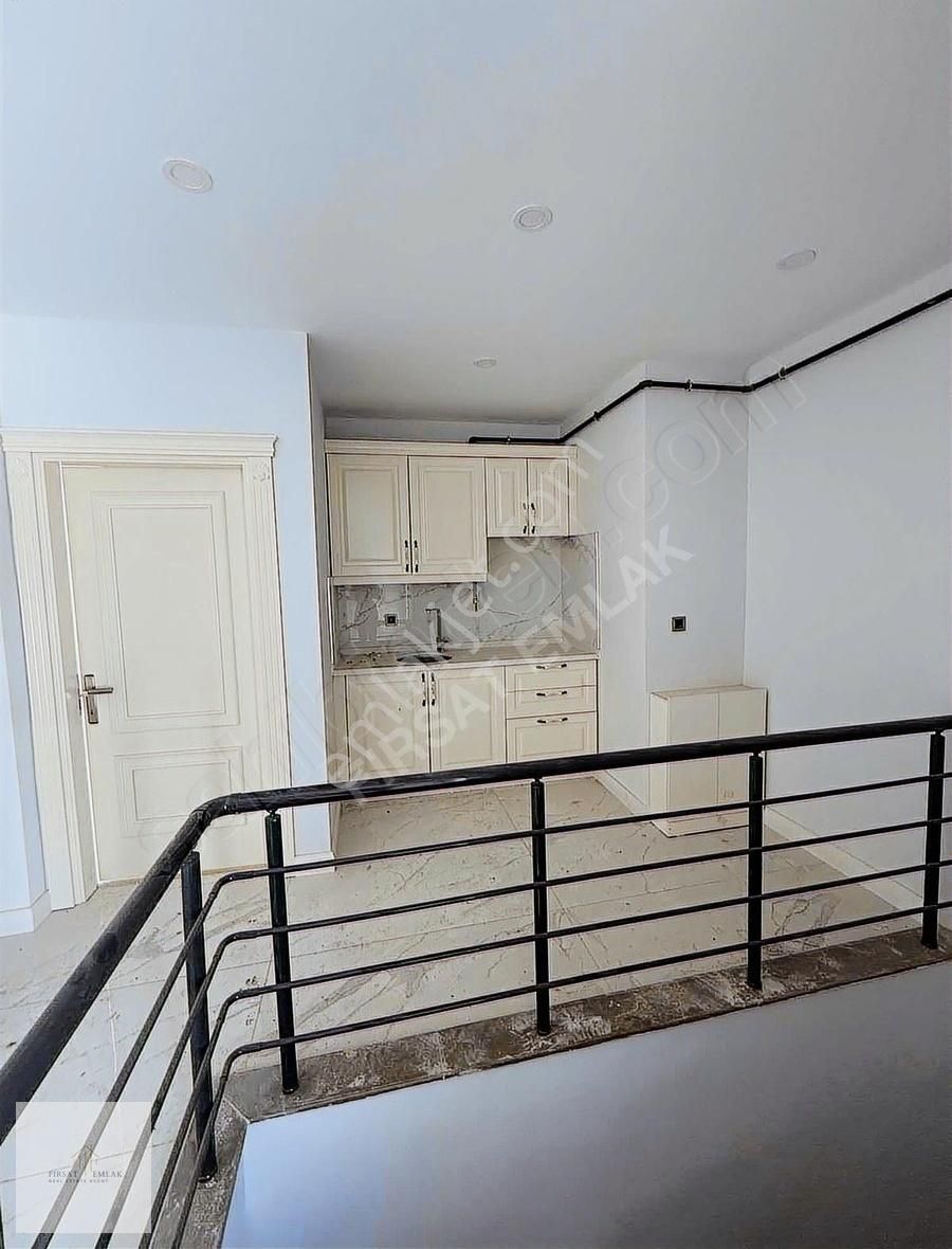 Çiftlikköy Site İçerisinde Deniz Ve Doğa Manzaralı Dubleks Daire