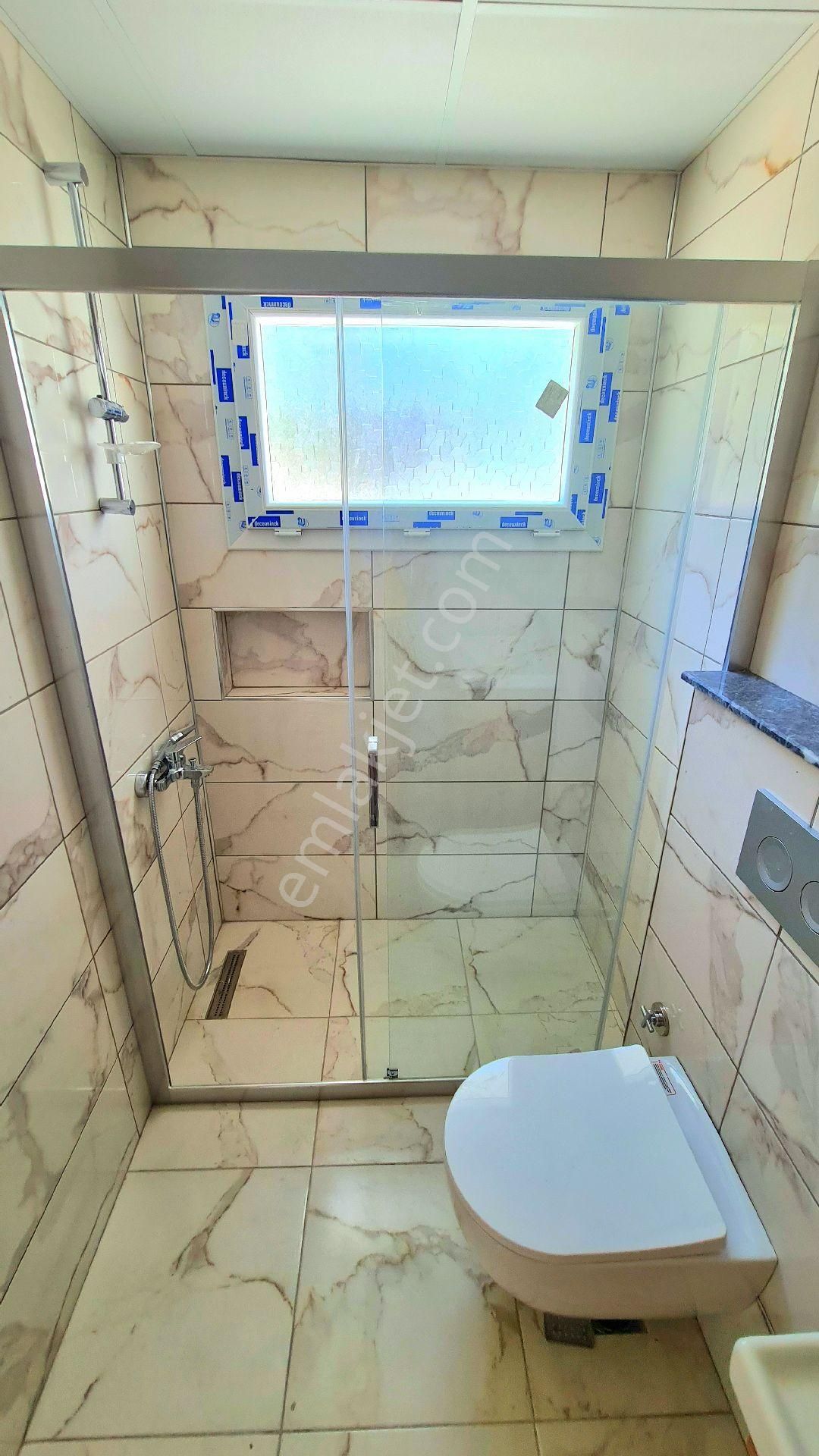 Kuşadası Merkez'de Sıfır Daire 3+1 Doğalgazlı Önü Açık 145 M2 Net Arakat Çok Geniş Daire - Görsel 13