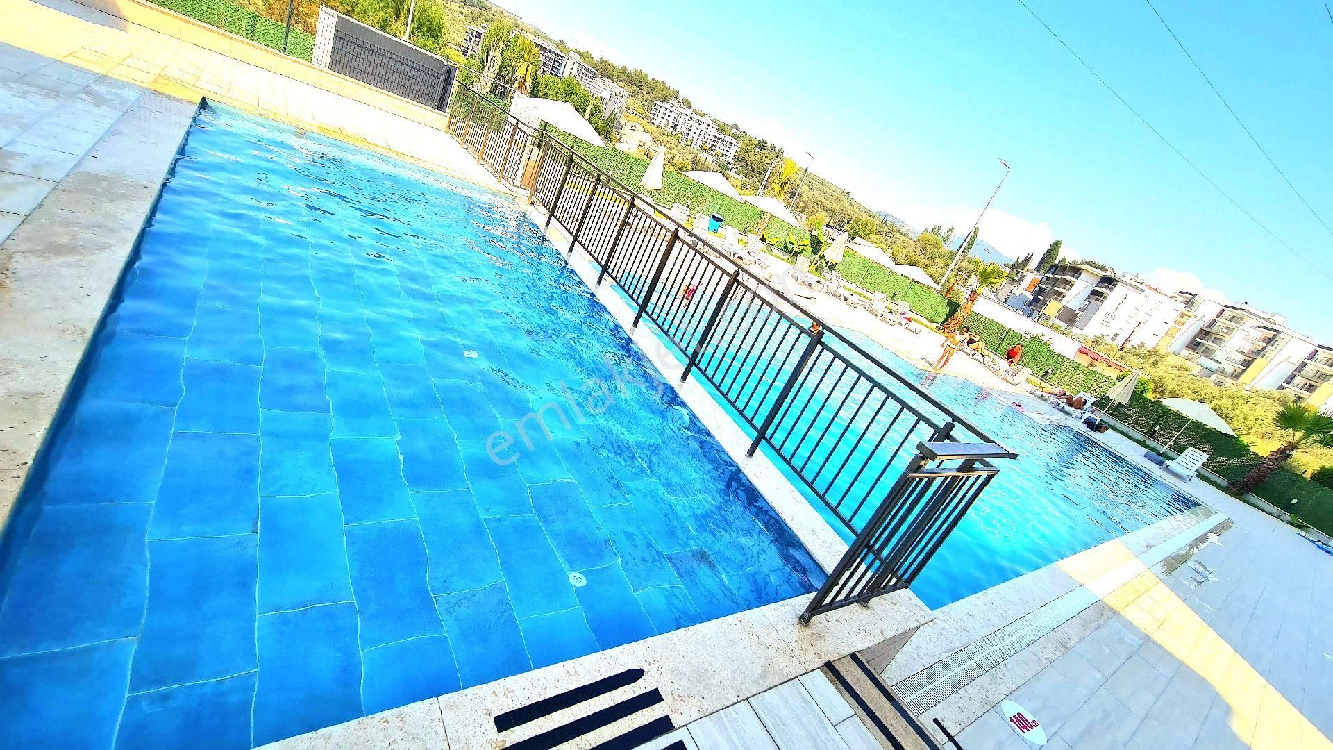 Kuşadası Merkez'de Sıfır Daire 3+1 Doğalgazlı Önü Açık 145 M2 Net Arakat Çok Geniş Daire - Görsel 25