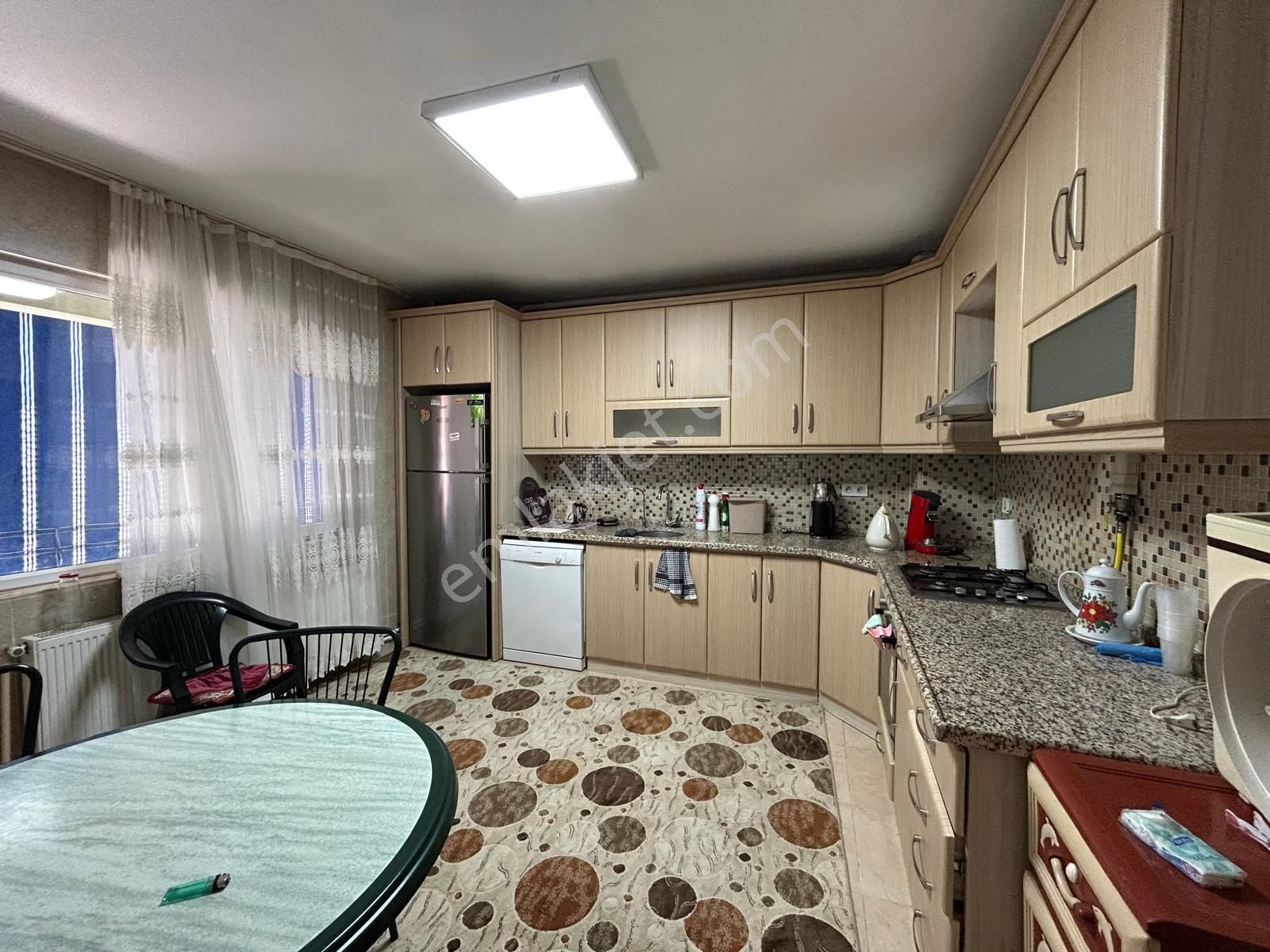 Salihlide Eşyalı Kiralık 3+1 Doğalgazlı Daire