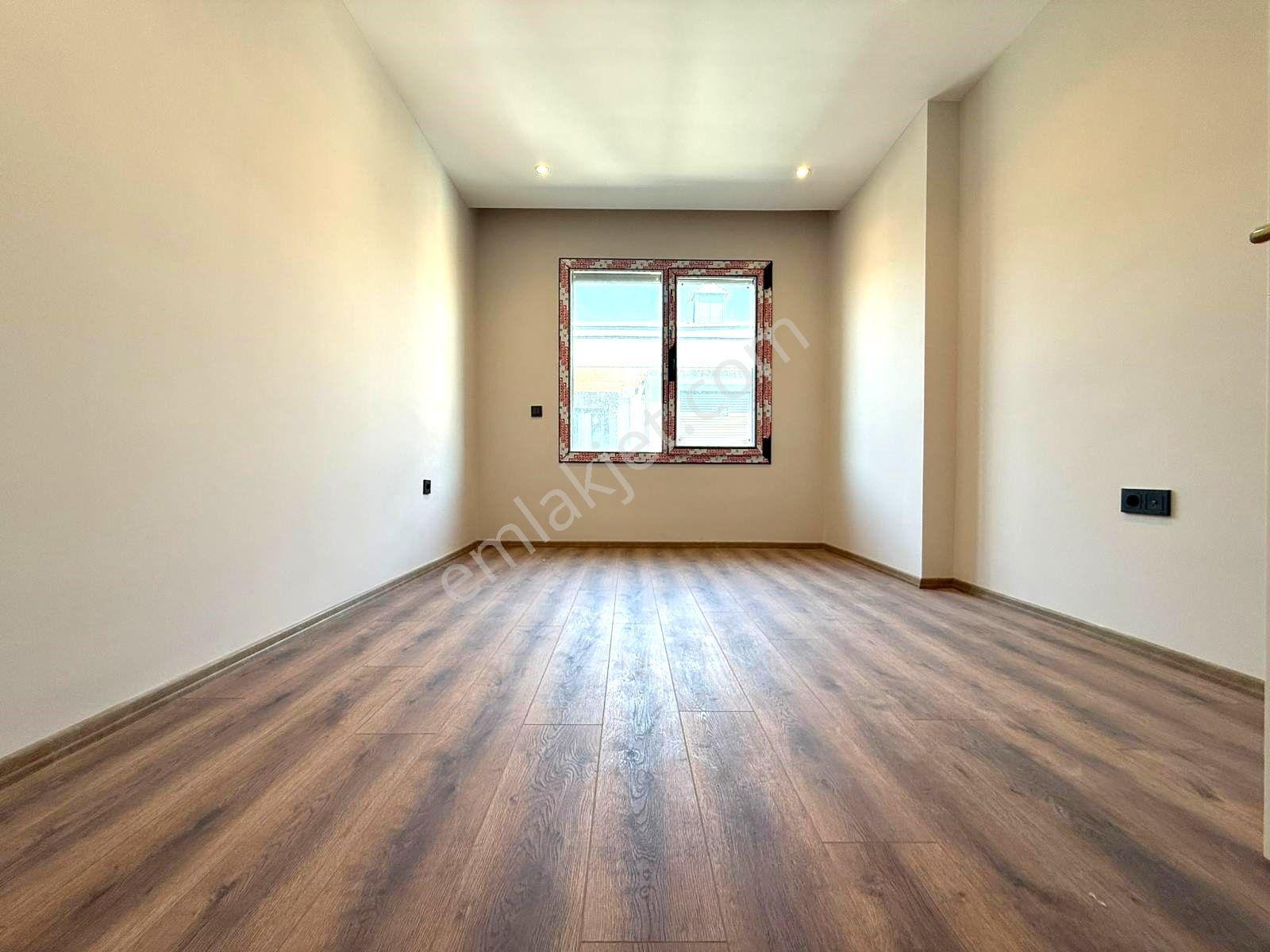 Edremit Cennetayağı'nda Havuz Manzaralı 4+1 Ultra Lüks Daire - Görsel 24
