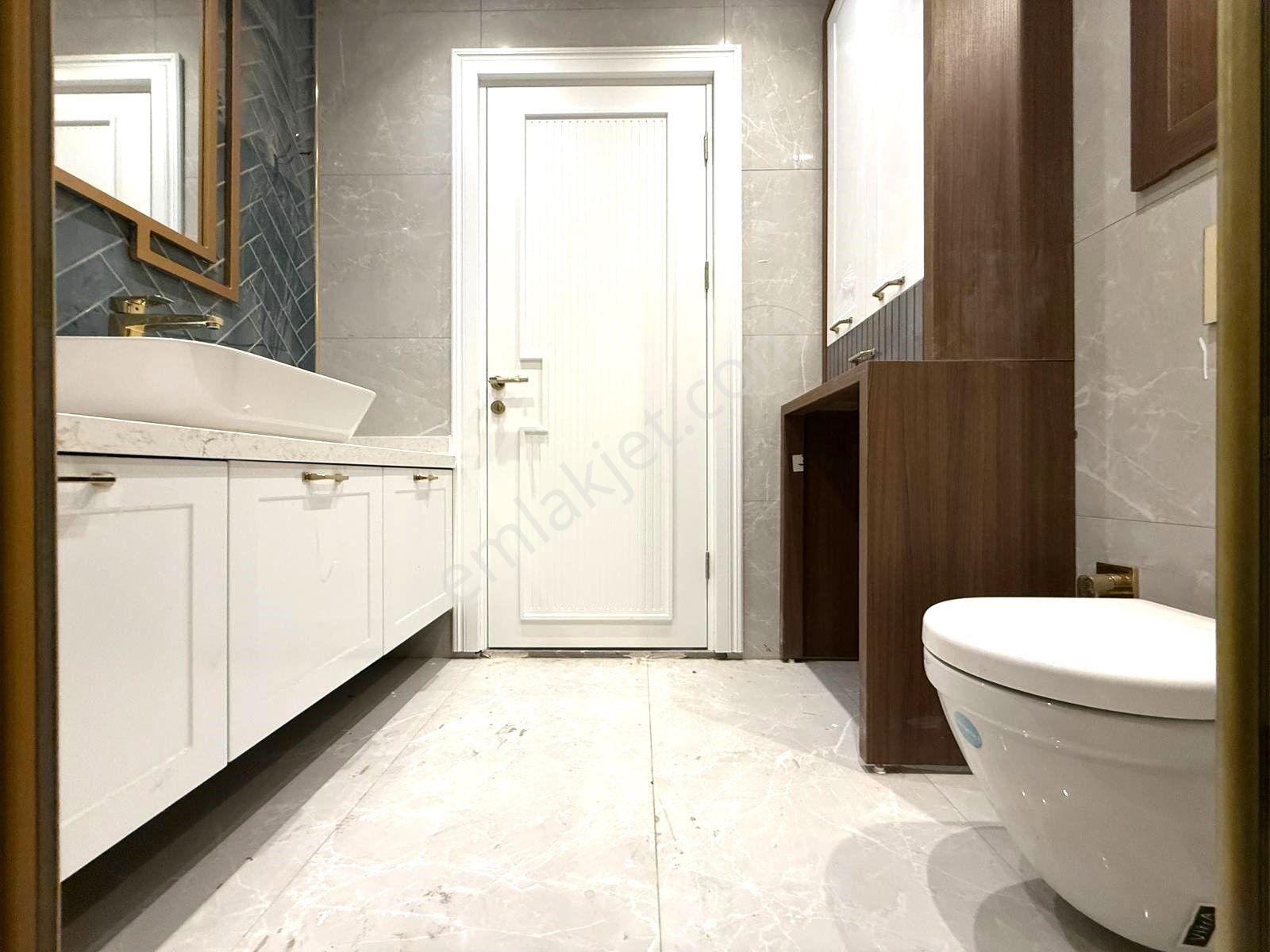Edremit Cennetayağı'nda Havuz Manzaralı 4+1 Ultra Lüks Daire - Görsel 23