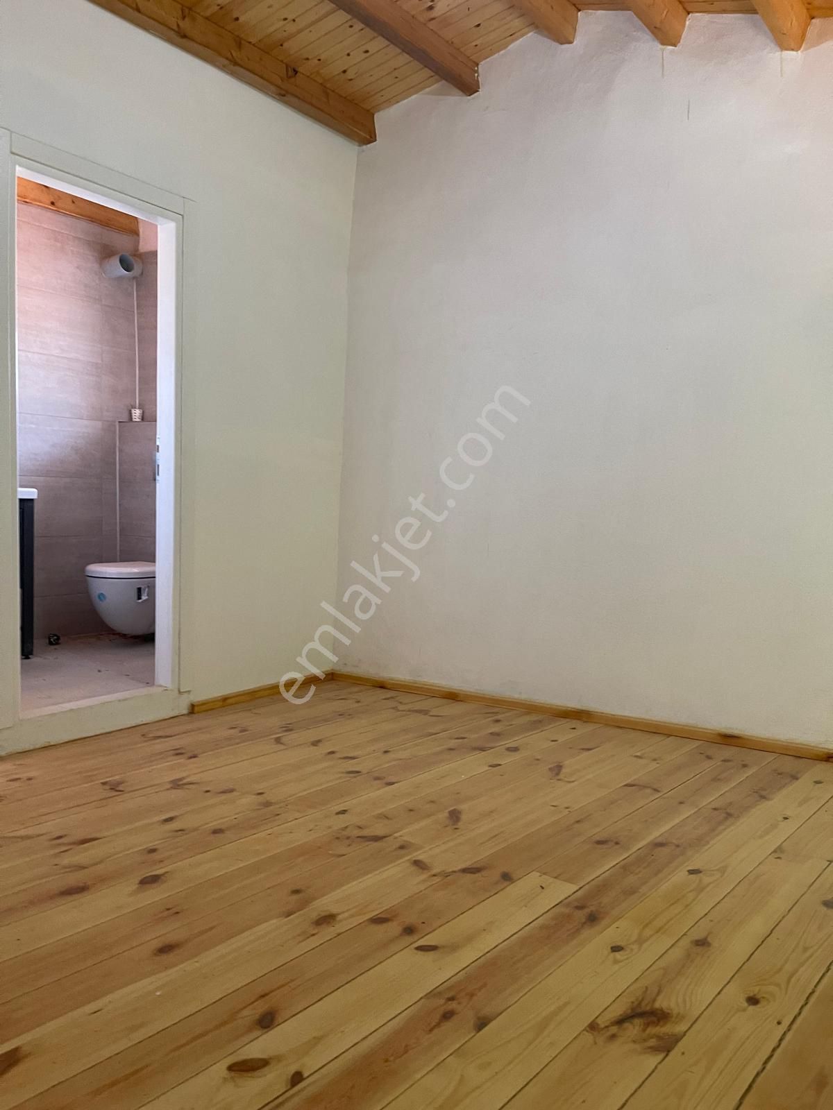 Ayvada'dan Ayvalık Merkez'de Deniz Manzaralı Ve Avlulu 2 Katlı Taş Evi - Görsel 22