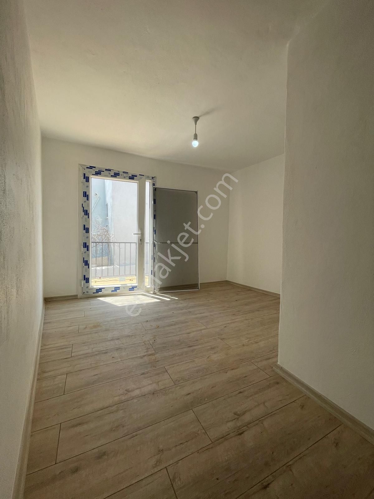 Ayvada'dan Ayvalık Merkez'de Deniz Manzaralı Ve Avlulu 2 Katlı Taş Evi - Görsel 25