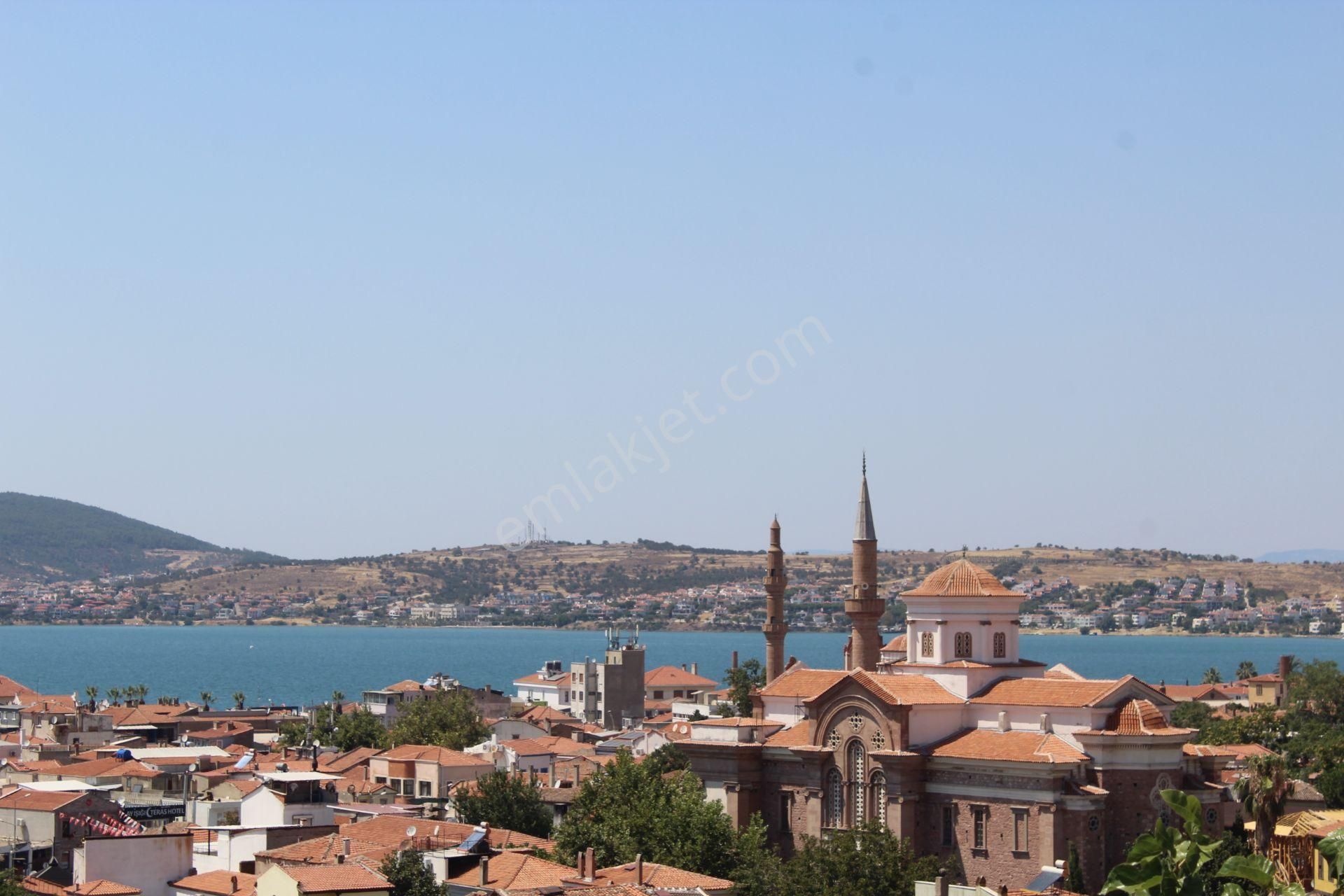 Ayvada'dan Ayvalık Merkez'de Deniz Manzaralı Ve Avlulu 2 Katlı Taş Evi - Görsel 34