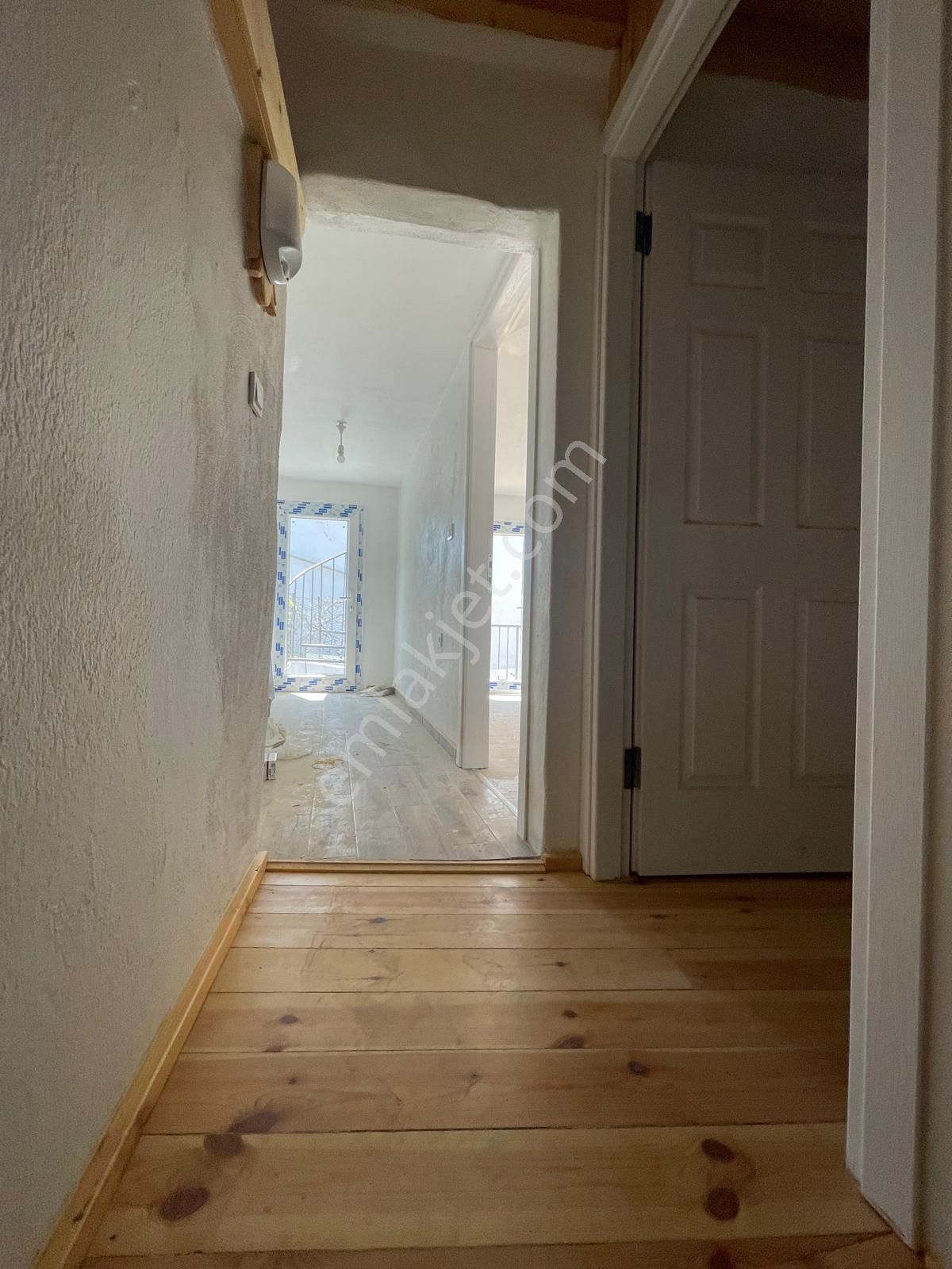 Ayvada'dan Ayvalık Merkez'de Deniz Manzaralı Ve Avlulu 2 Katlı Taş Evi - Görsel 19