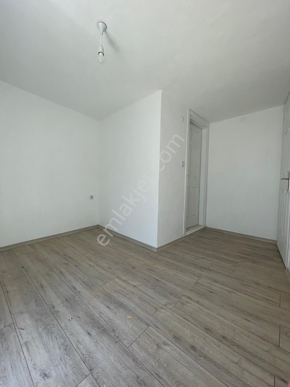 Ayvada'dan Ayvalık Merkez'de Deniz Manzaralı Ve Avlulu 2 Katlı Taş Evi - Görsel 27