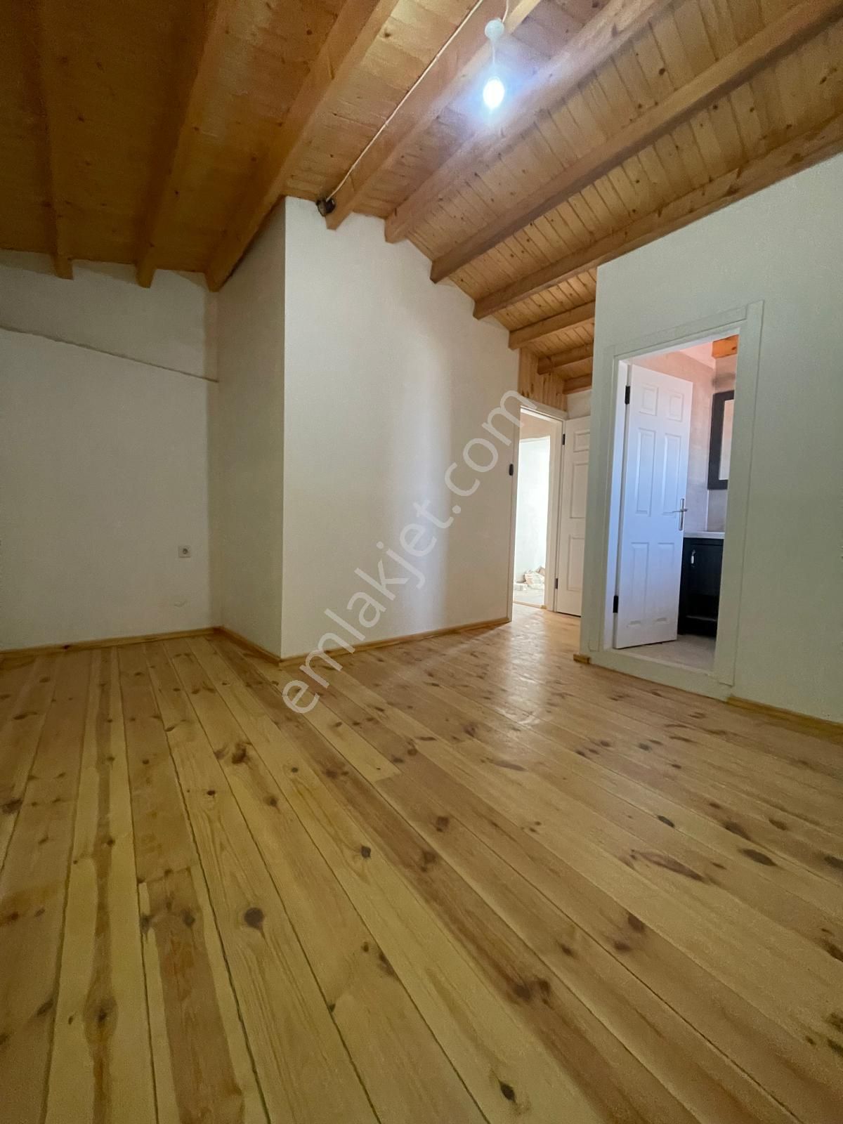 Ayvada'dan Ayvalık Merkez'de Deniz Manzaralı Ve Avlulu 2 Katlı Taş Evi - Görsel 21