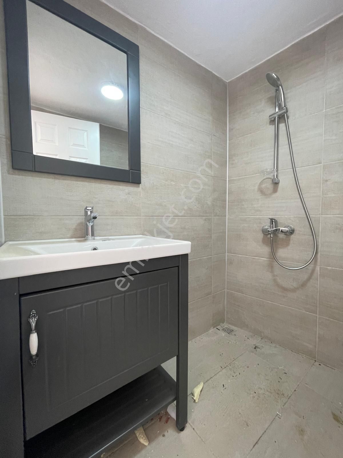 Ayvada'dan Ayvalık Merkez'de Deniz Manzaralı Ve Avlulu 2 Katlı Taş Evi - Görsel 29