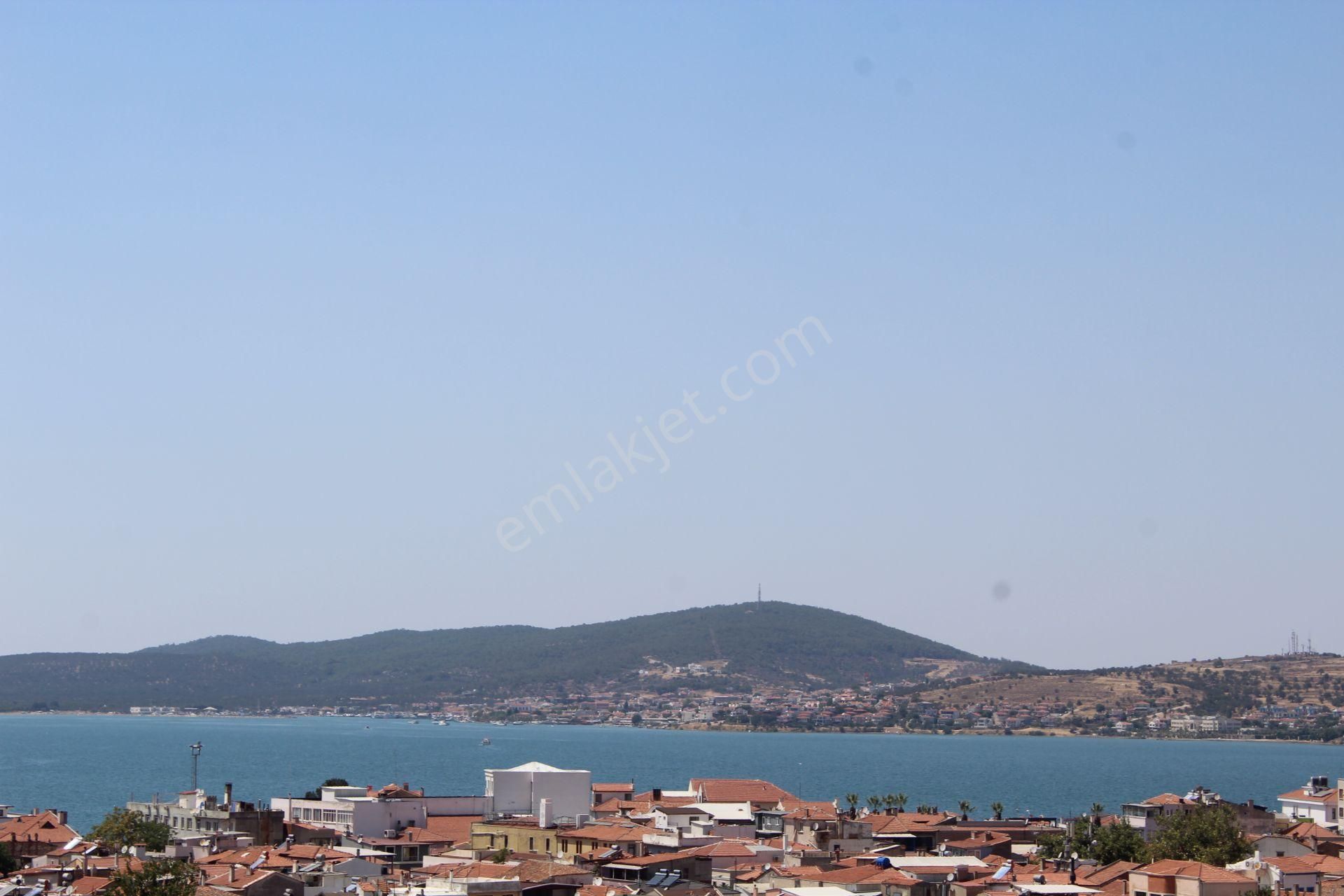 Ayvada'dan Ayvalık Merkez'de Deniz Manzaralı Ve Avlulu 2 Katlı Taş Evi - Görsel 35