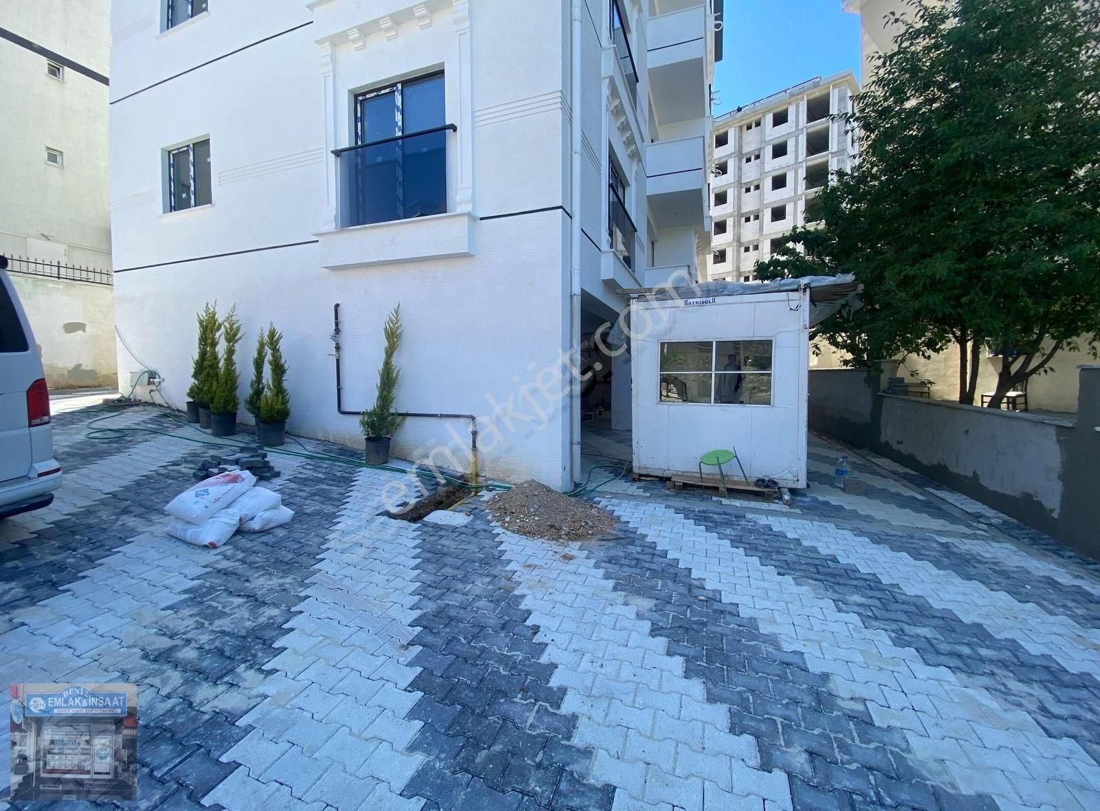 Pendik Velibaba'da Eğitim Araştırma Hastanesi Yakını 3+1 Satılık
