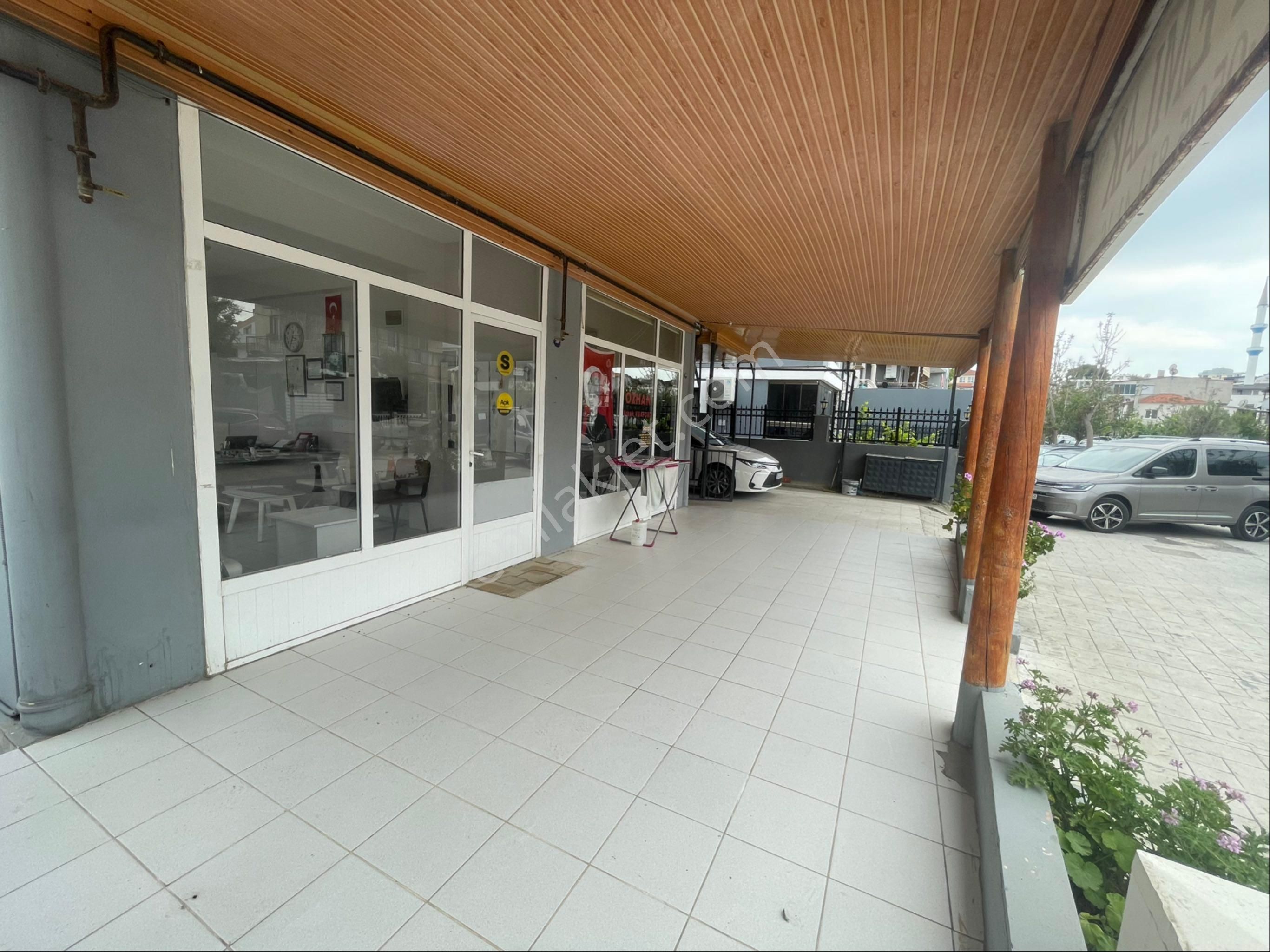 İzmir Urla Zeytin Alanı Köşe Cadde Yakını Komple Satılık Bina - Görsel 3