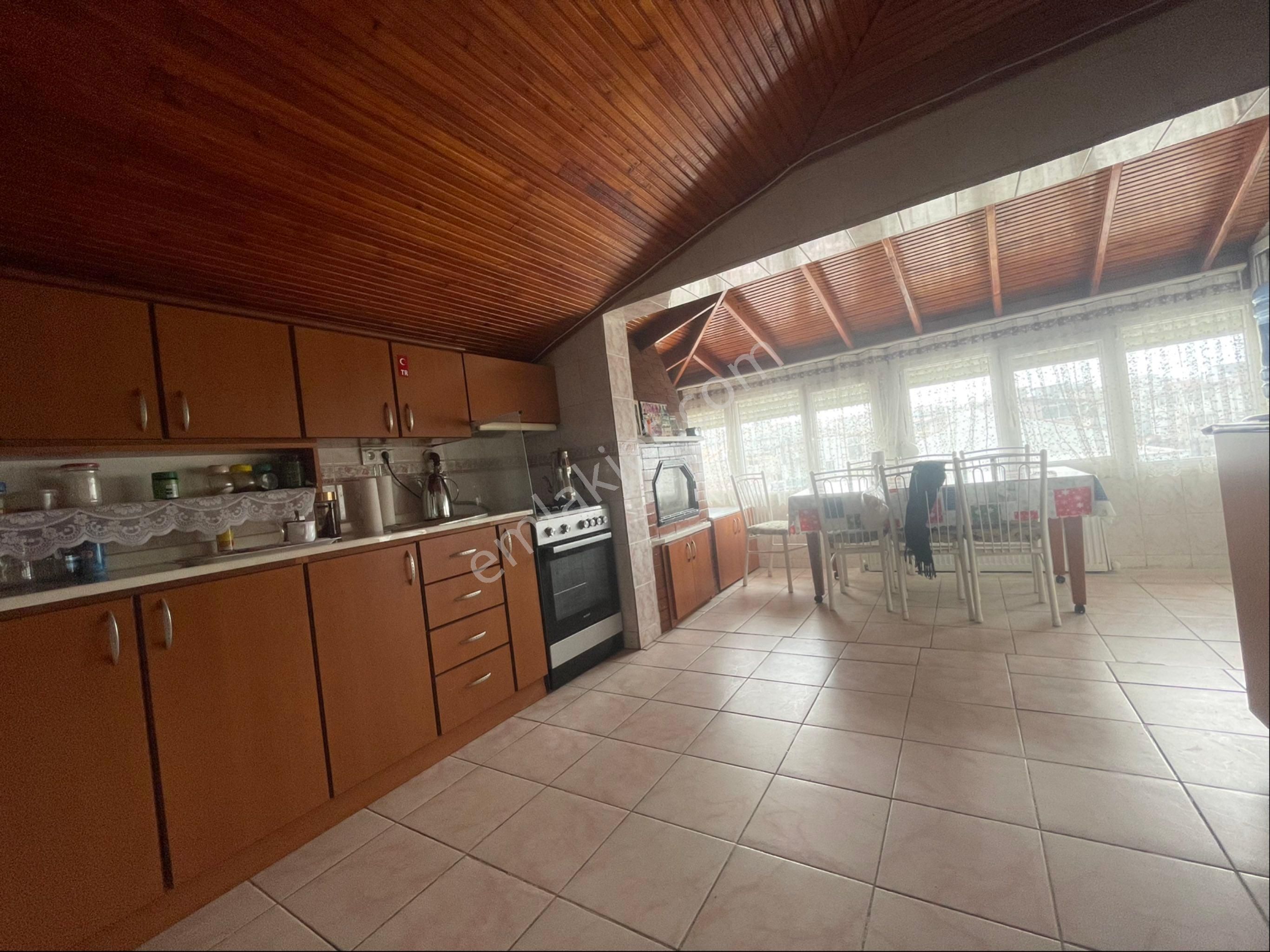 İzmir Urla Zeytin Alanı Köşe Cadde Yakını Komple Satılık Bina - Görsel 30