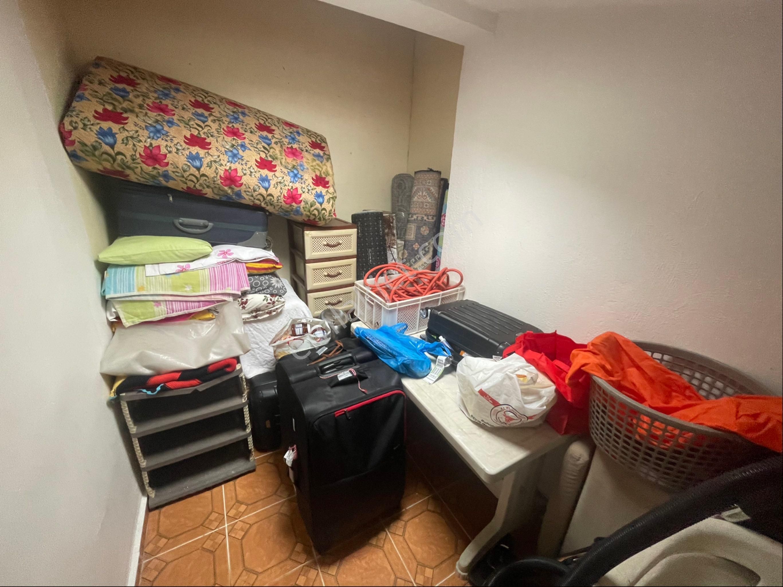 İzmir Urla Zeytin Alanı Köşe Cadde Yakını Komple Satılık Bina - Görsel 24